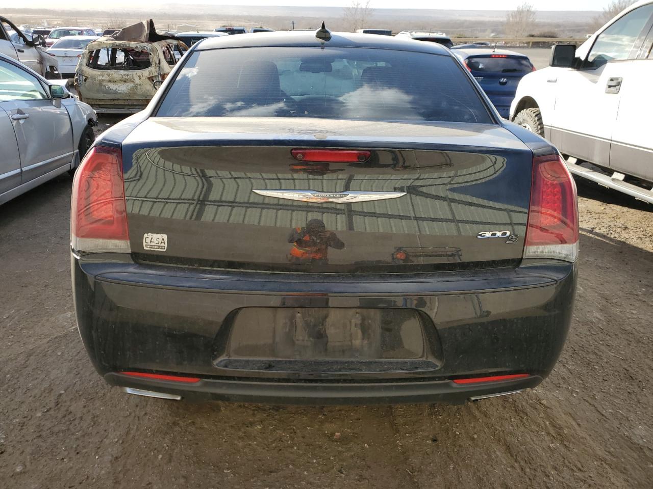 2016 Chrysler 300 - Image 6