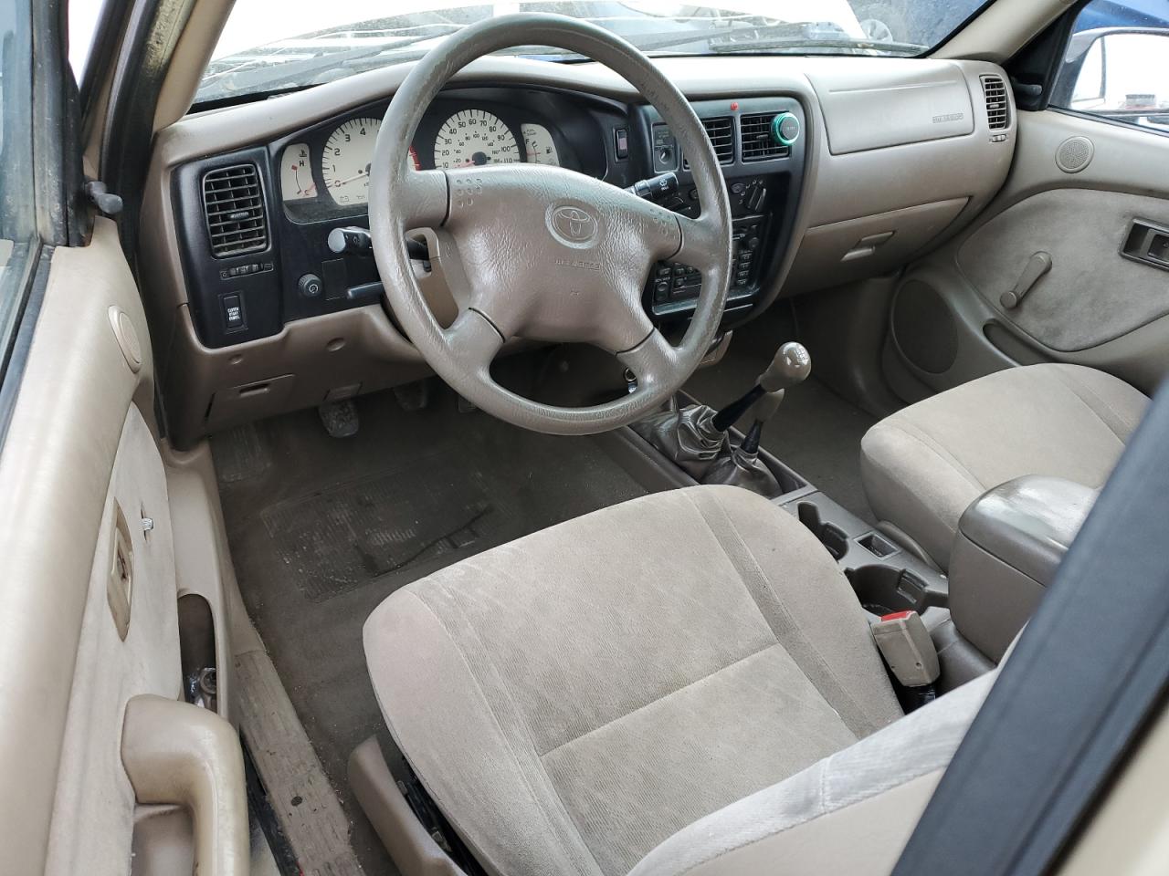 2001 Toyota Tacoma - Image 8