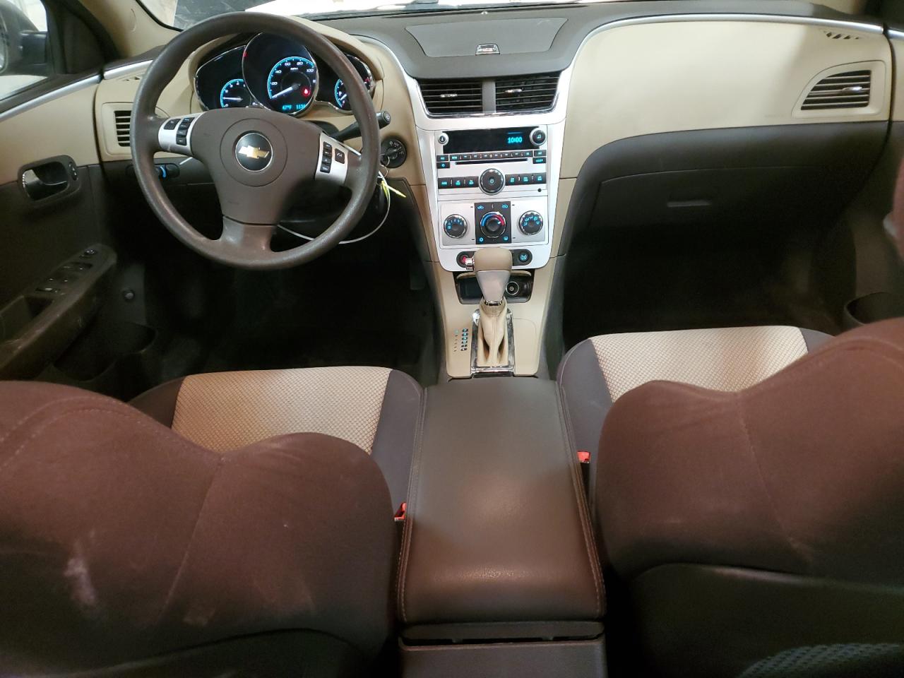 2010 Chevrolet Malibu - Image 8