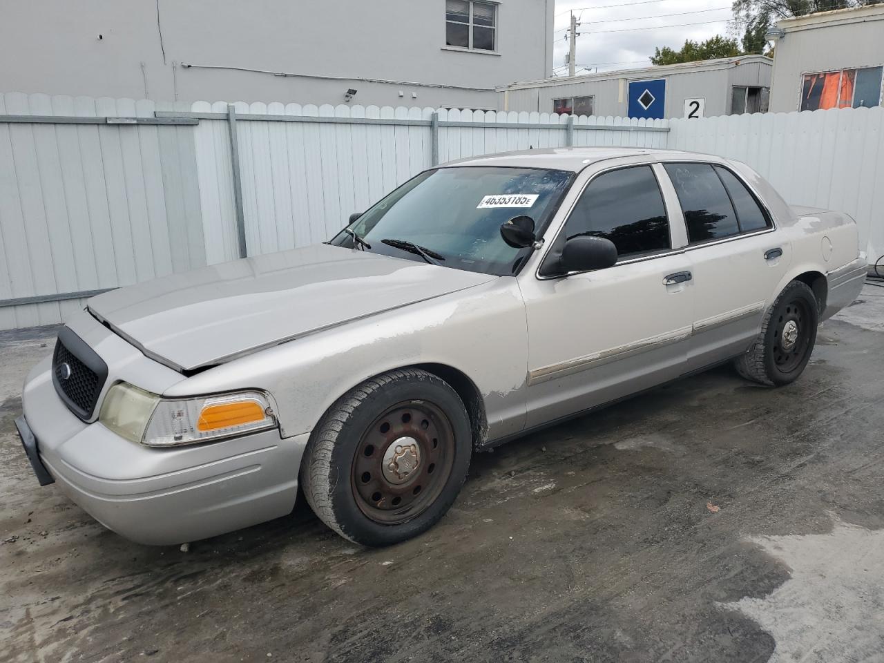 2010 Ford Crown Victoria Police Interceptor for Sale in Opa Locka, FL - Minor Dent/Scratches