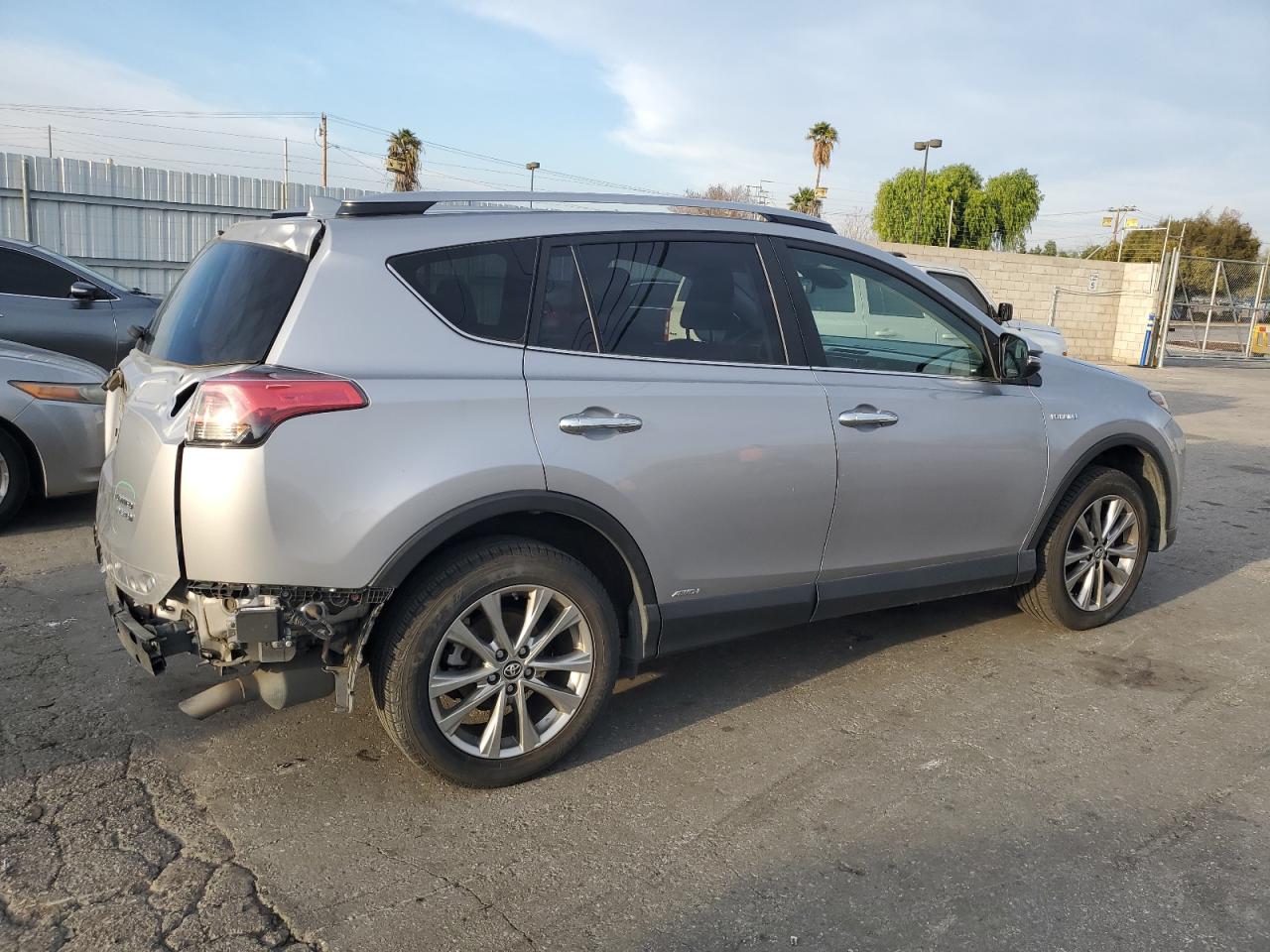 2018 Toyota RAV 4 - Image 3