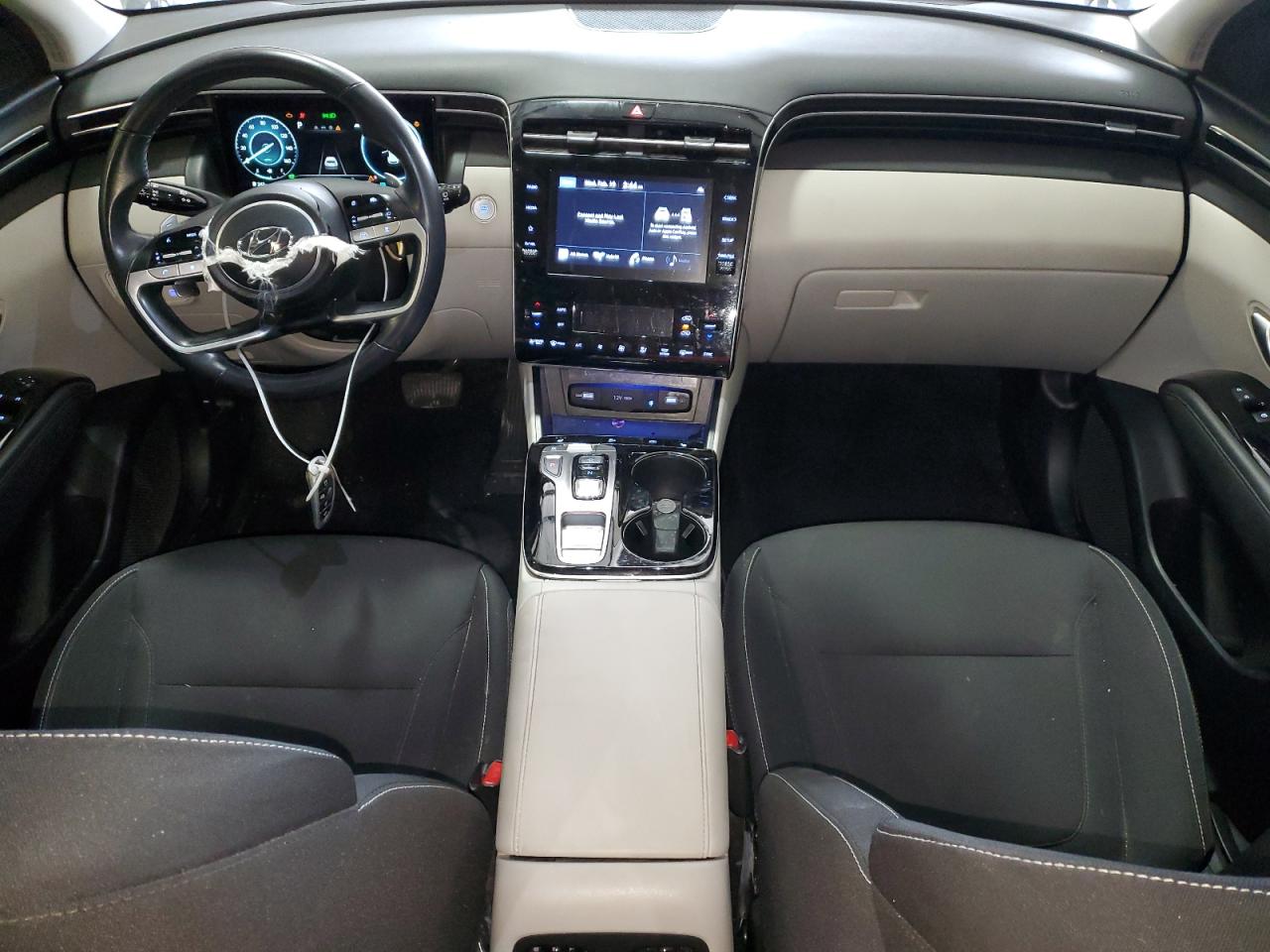 2022 Hyundai Tucson - Image 8