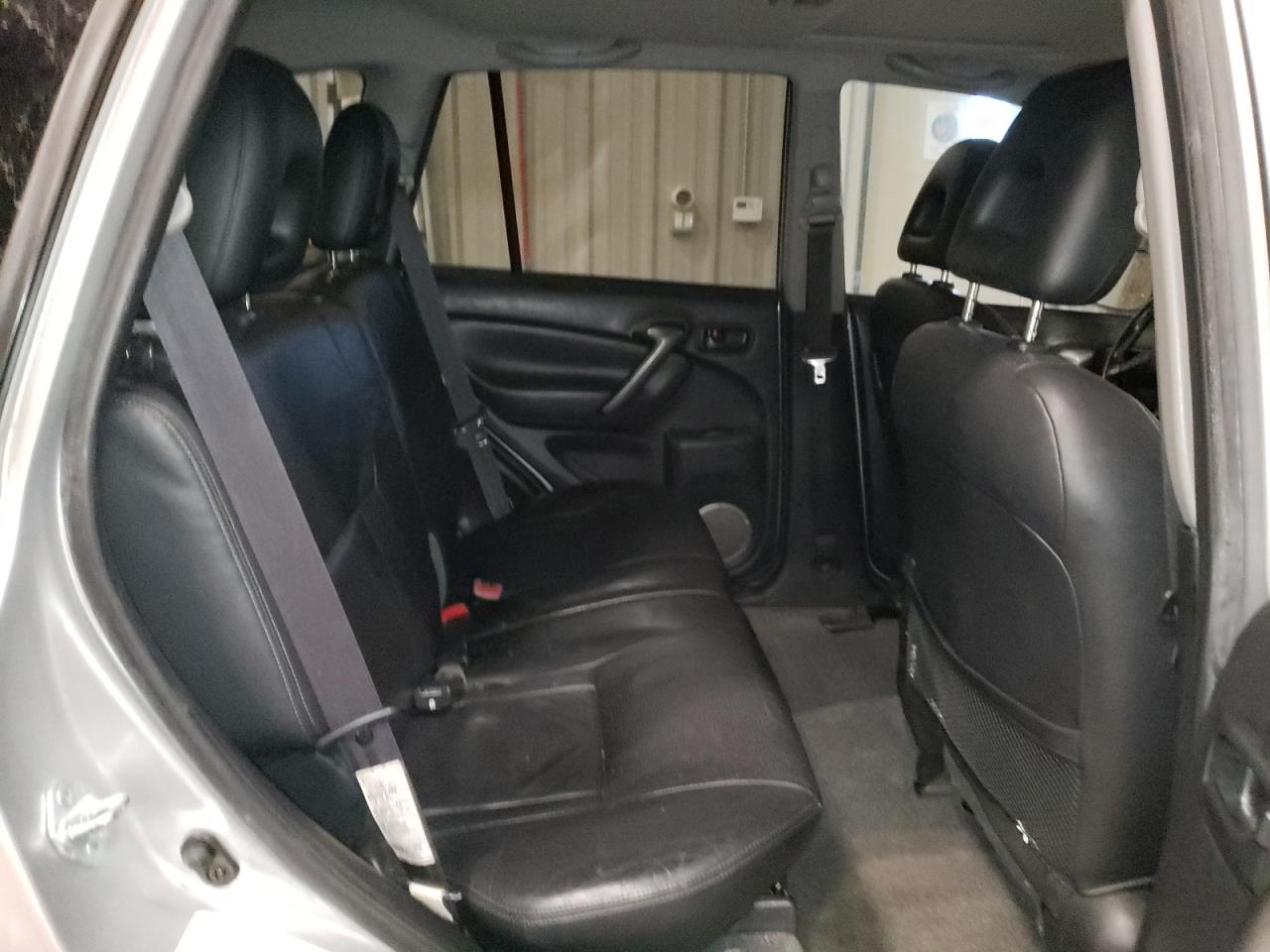 2005 Toyota RAV 4 - Image 10