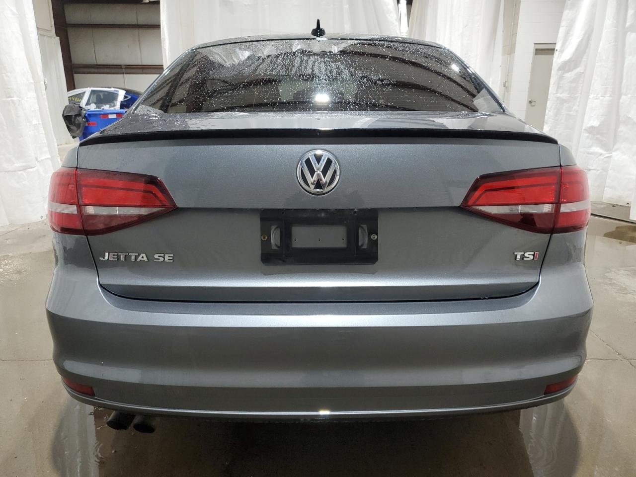 2018 Volkswagen Jetta - Image 6