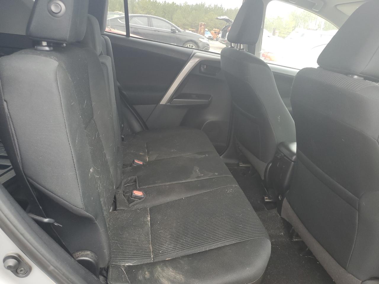 2018 Toyota RAV 4 - Image 10