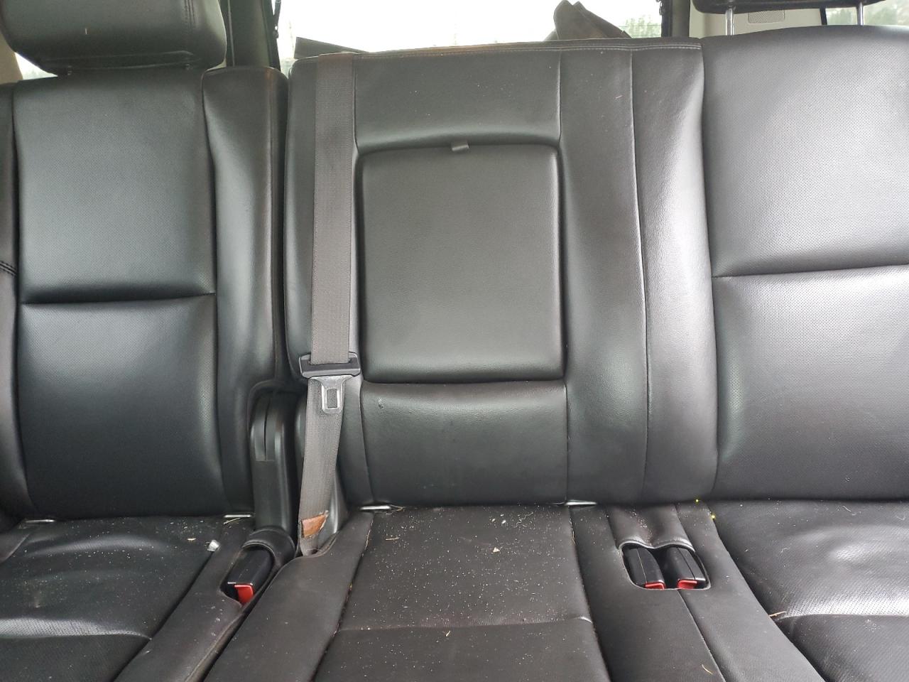 2010 GMC Yukon - Image 10
