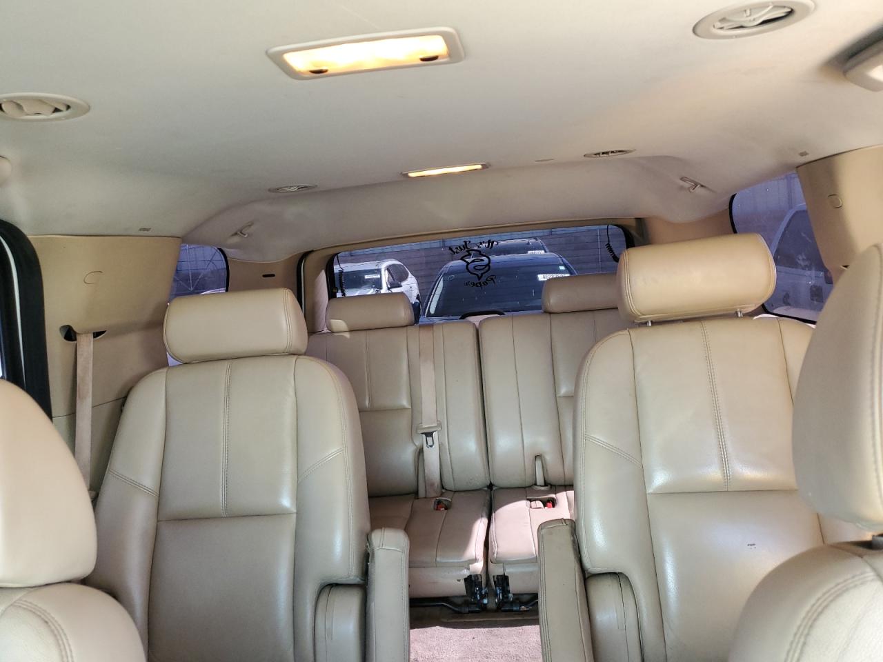 2007 Chevrolet Tahoe - Image 10