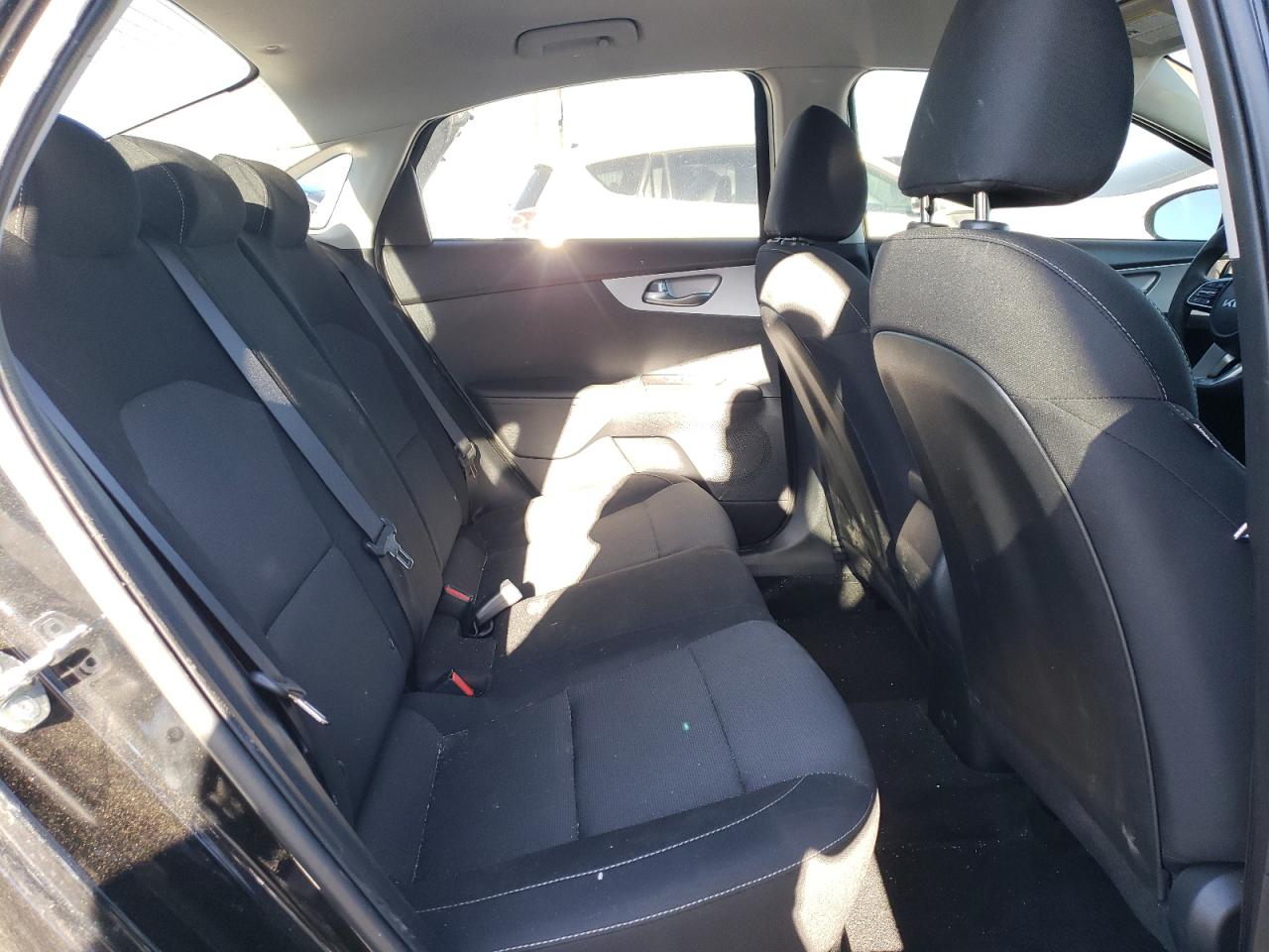 2024 Kia Forte - Image 10