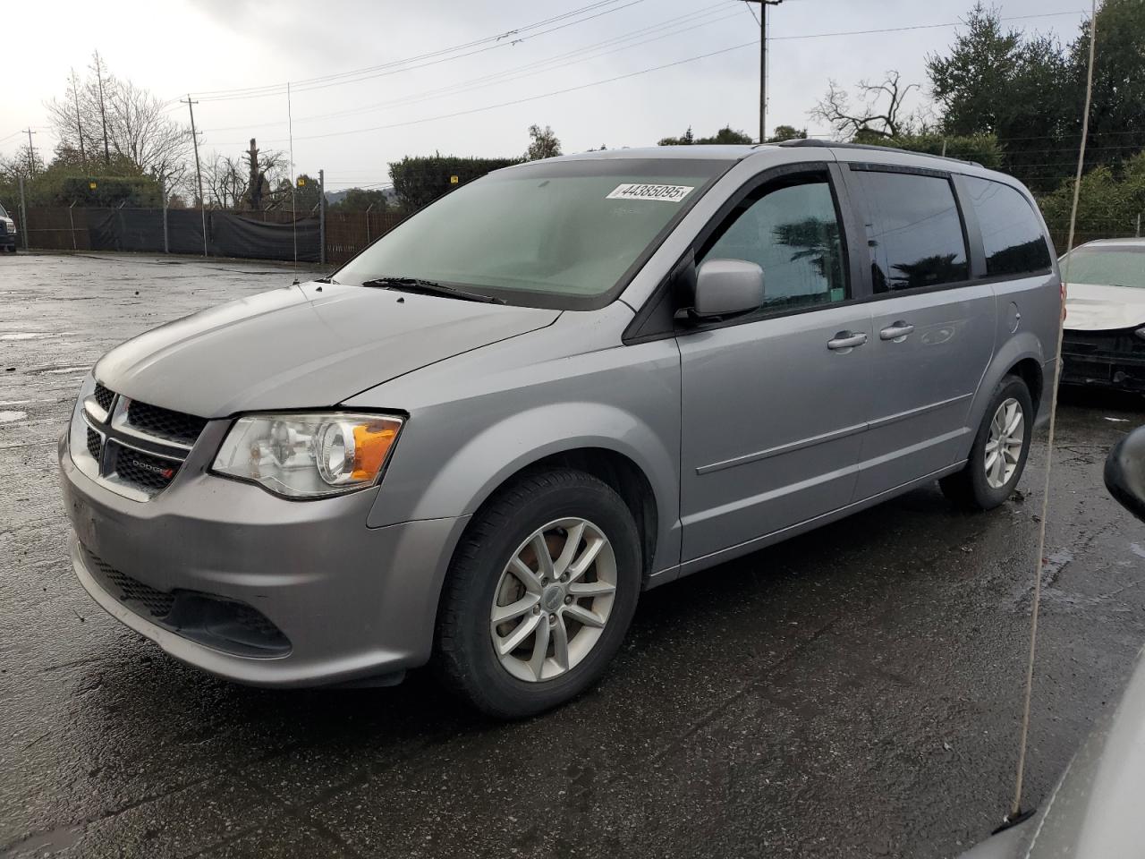 2015 Dodge Caravan - Image 1