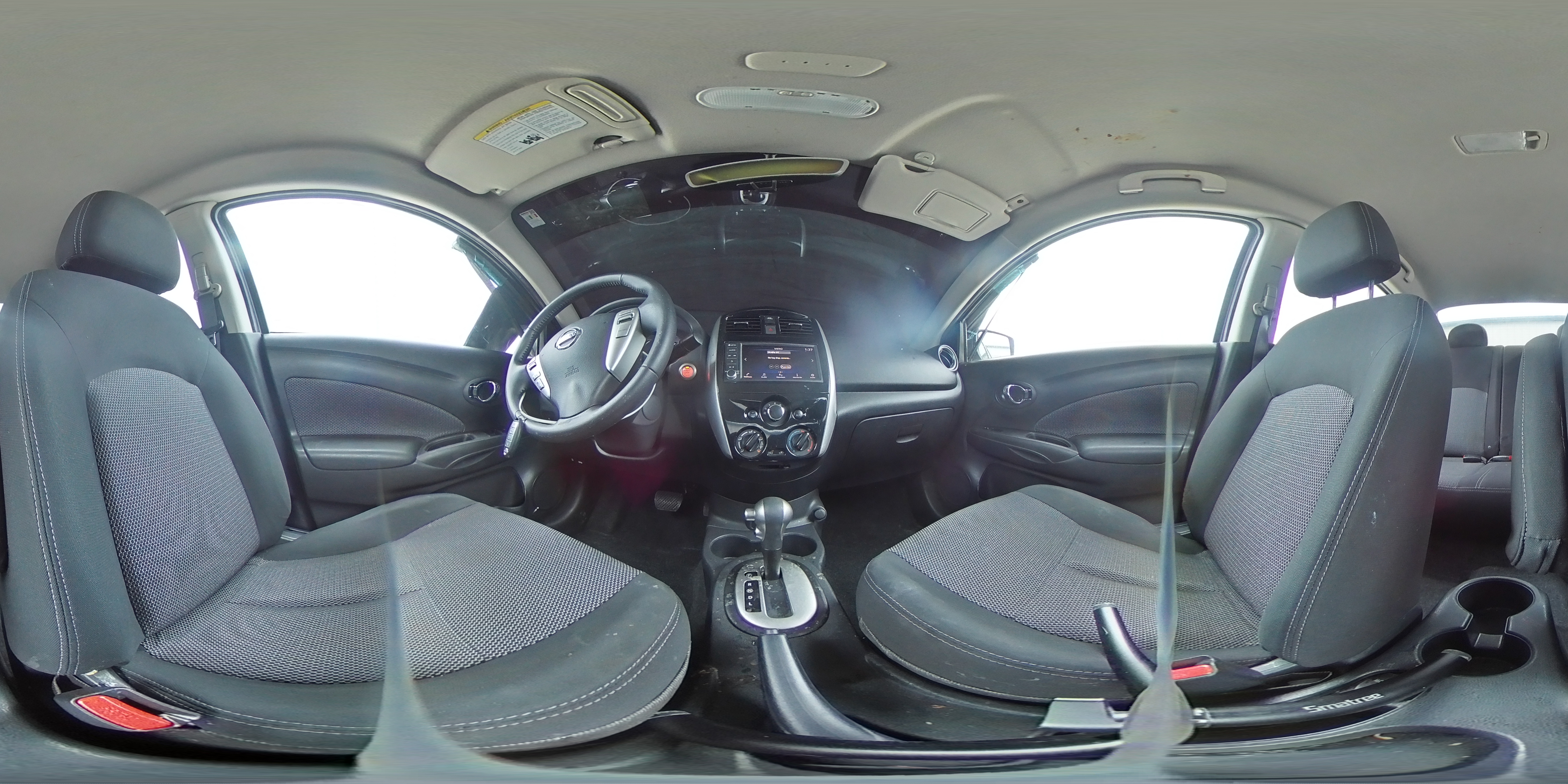 2019 Nissan Versa - Image 14
