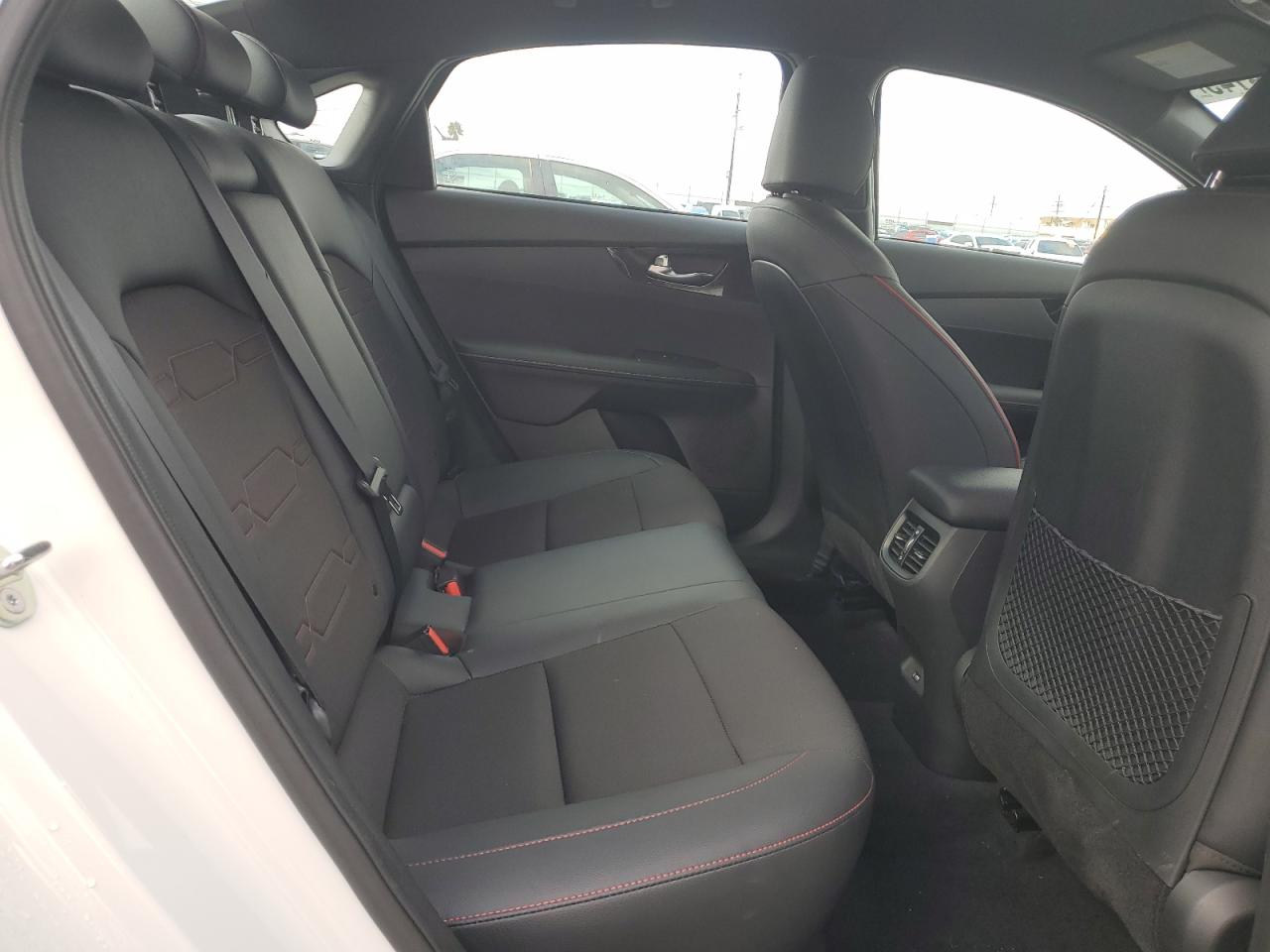 2023 Kia Forte - Image 10