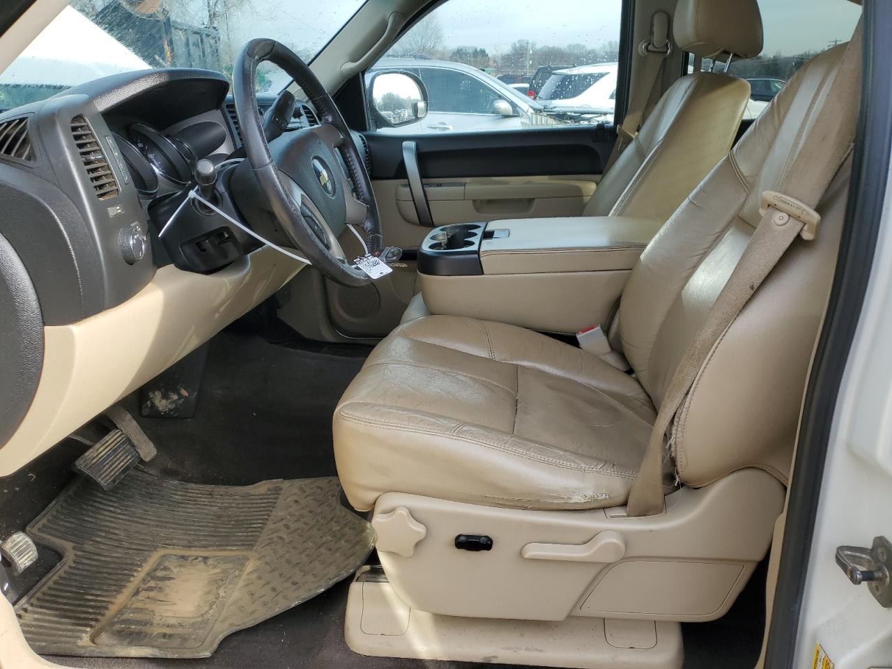 2011 Chevrolet Silverado - Image 7
