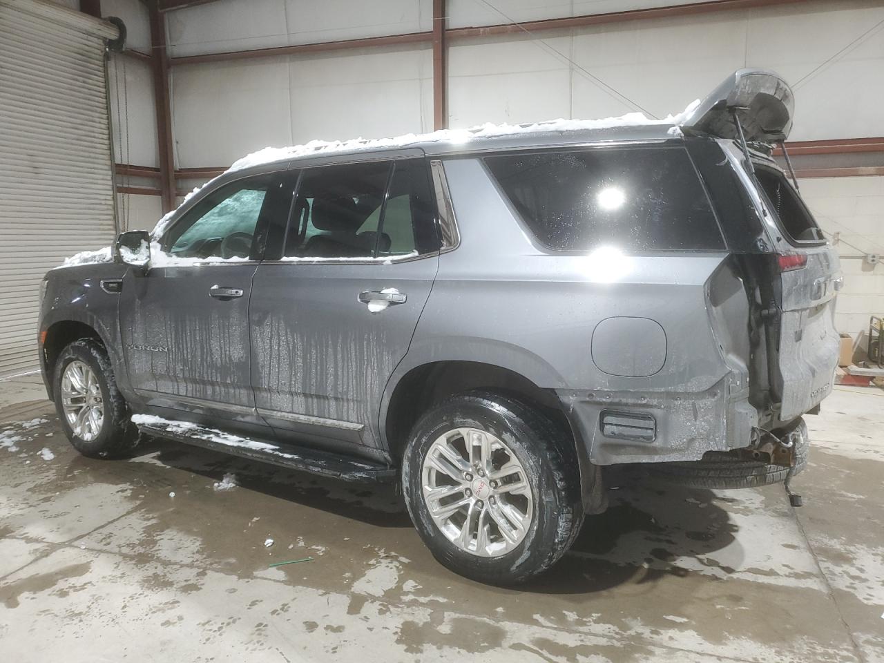 2021 GMC Yukon - Image 2