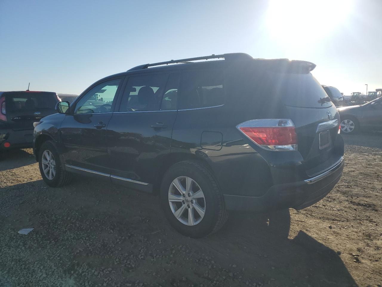 2013 Toyota Highlander - Image 2