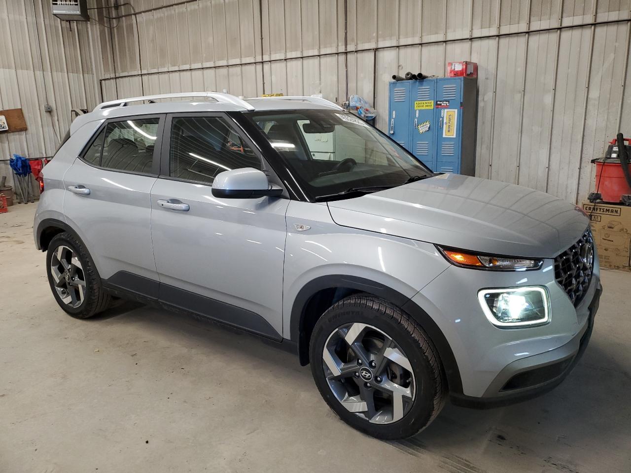 2020 Hyundai Venue - Image 4