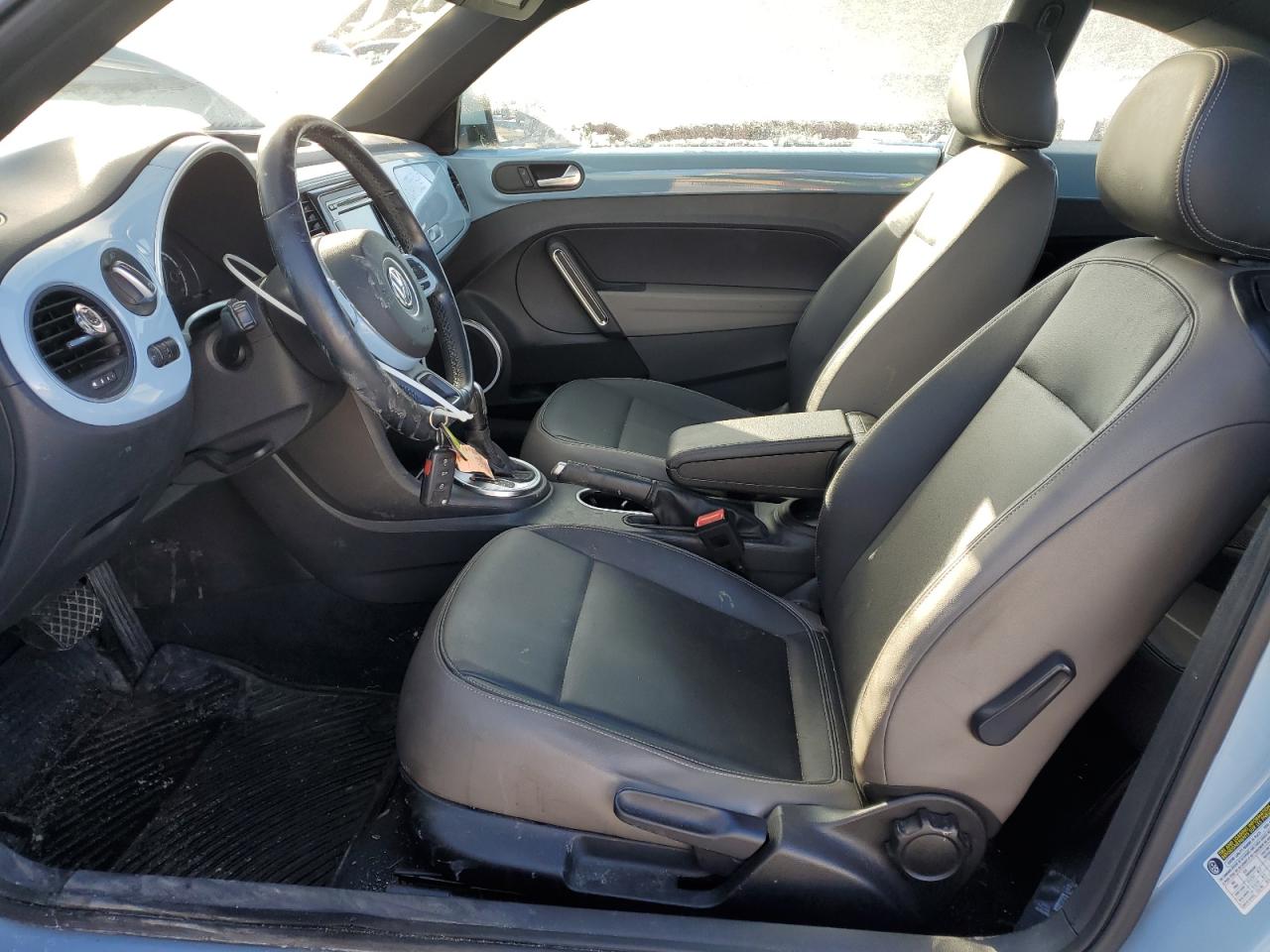 2013 Volkswagen Beetle - Image 7
