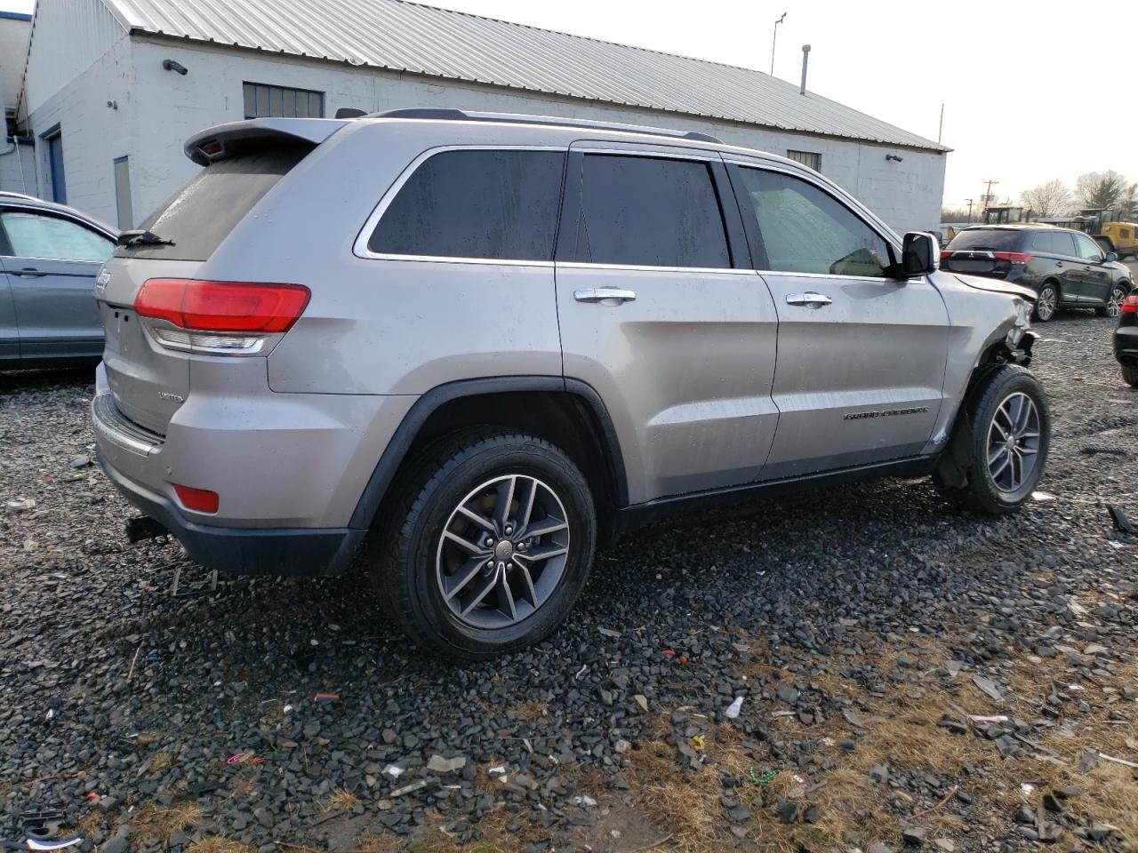 2018 Jeep Grand Cherokee - Image 3