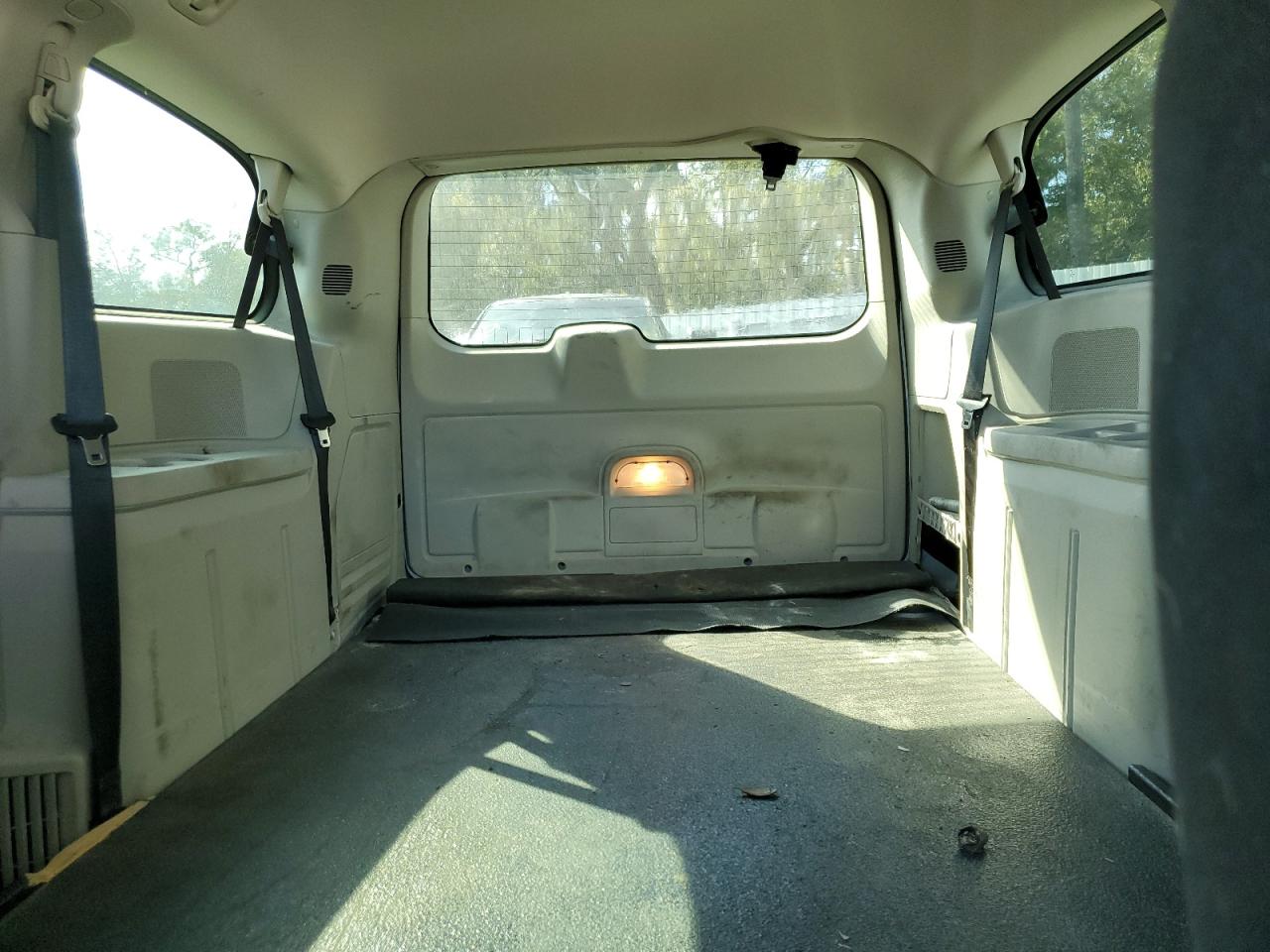 2014 Dodge Caravan - Image 10