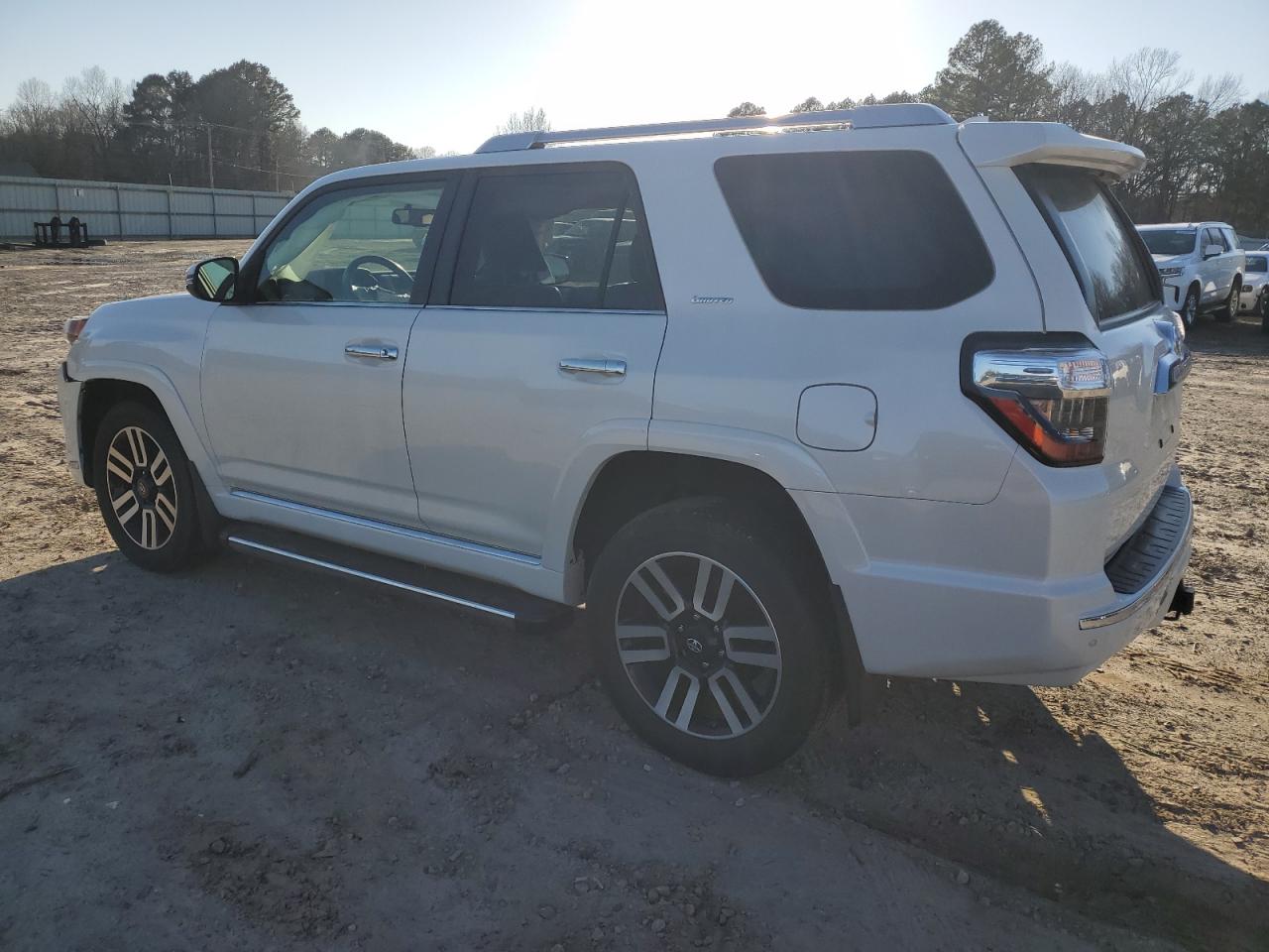 2016 Toyota 4Runner - Image 2