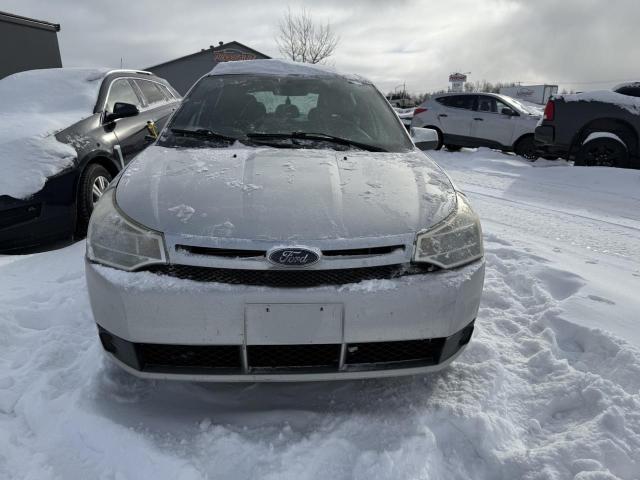 2009 FORD FOCUS SE