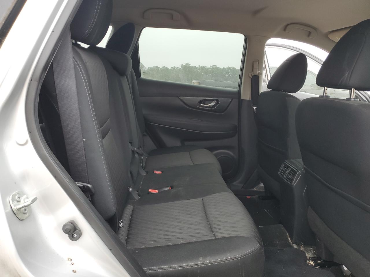 2019 Nissan Rogue - Image 11