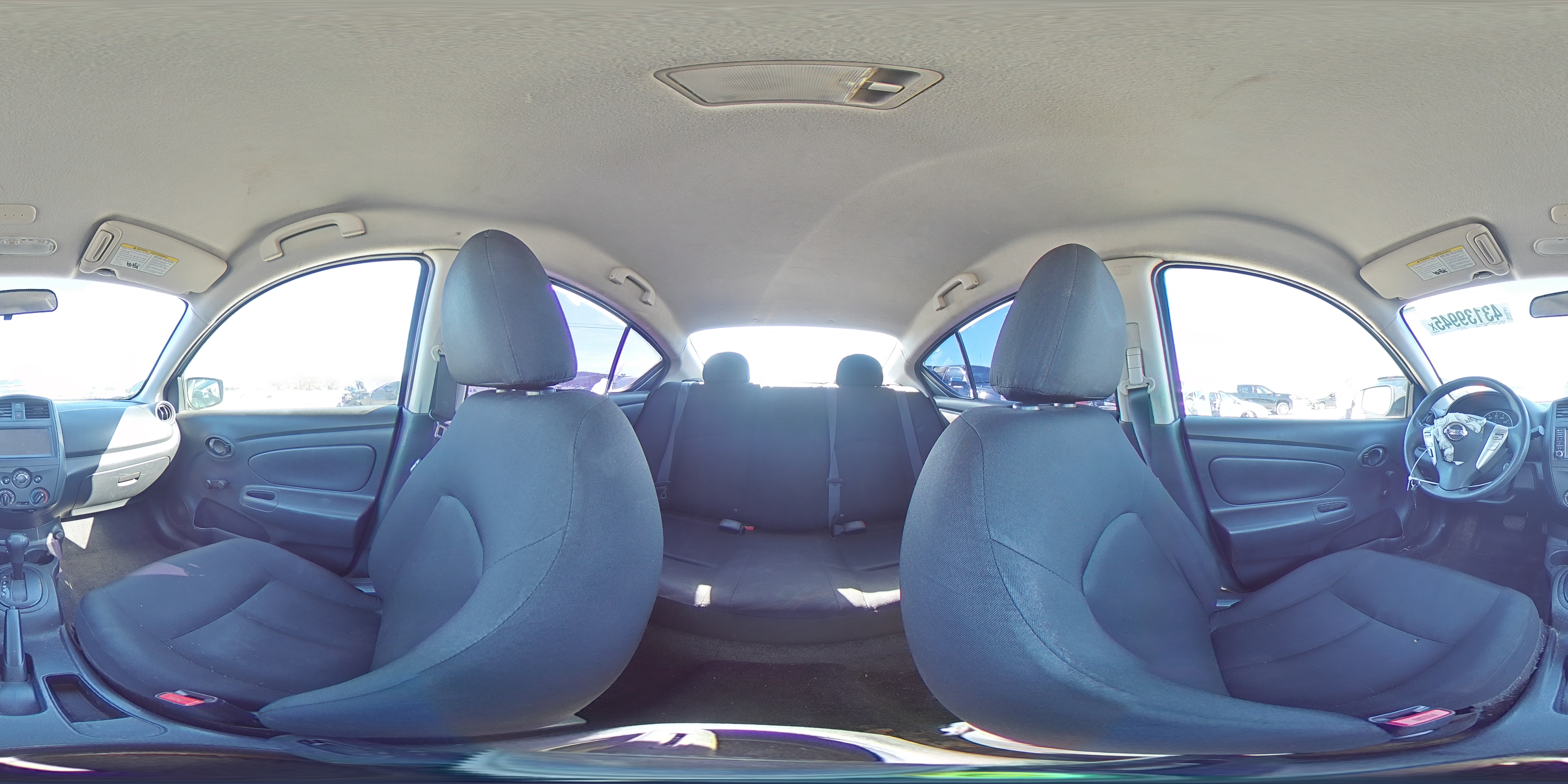 2019 Nissan Versa - Image 12