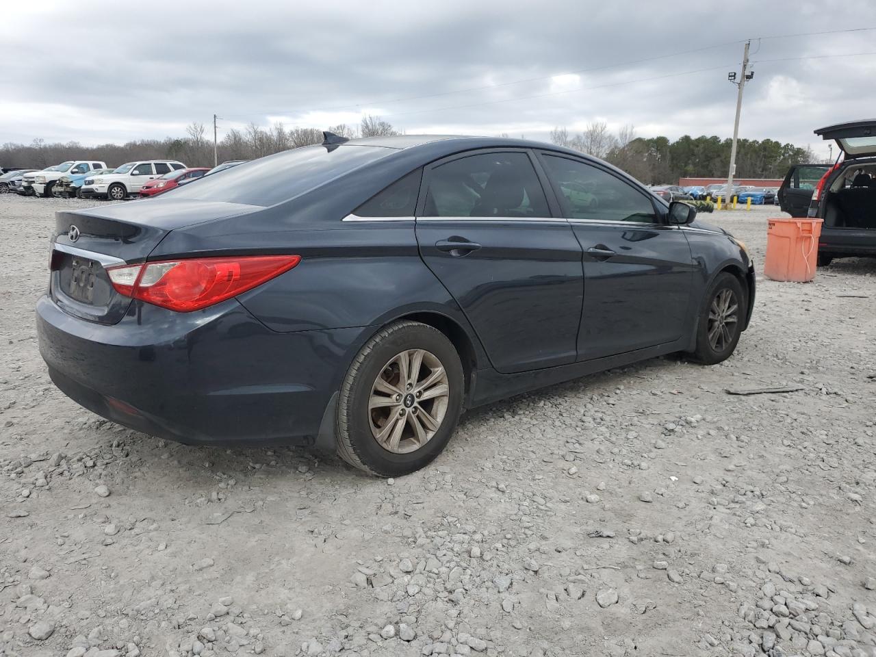 2013 Hyundai Sonata - Image 3
