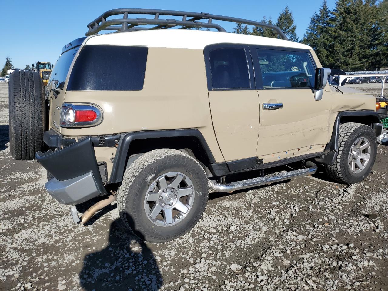 2014 Toyota FJ Cruiser - Image 3