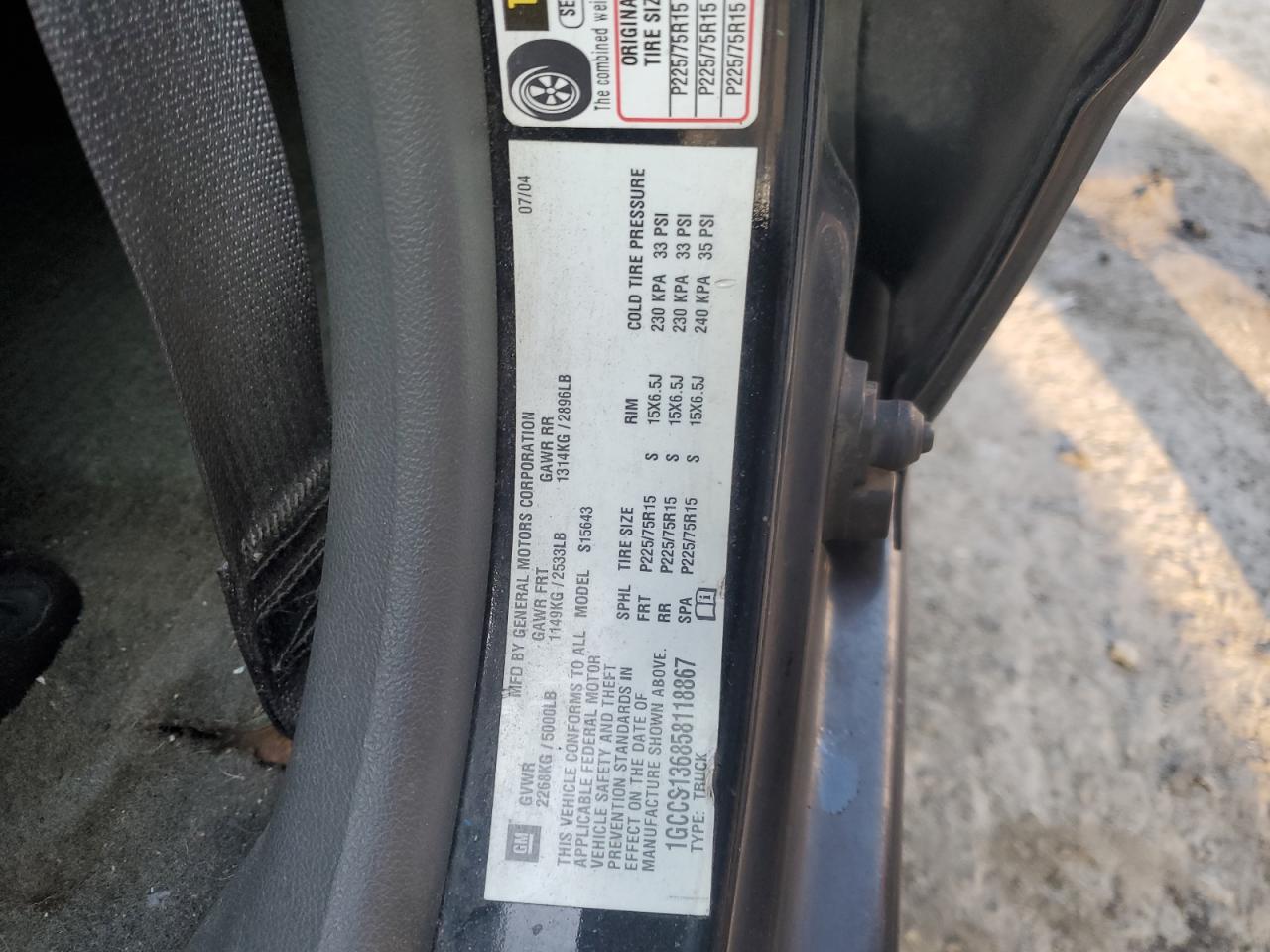 2005 Chevrolet Colorado - Image 12