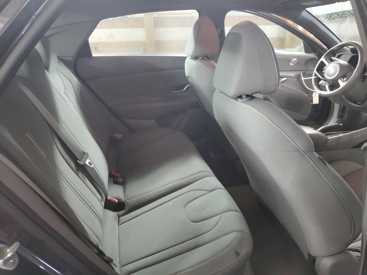 2021 Hyundai Elantra - Image 10