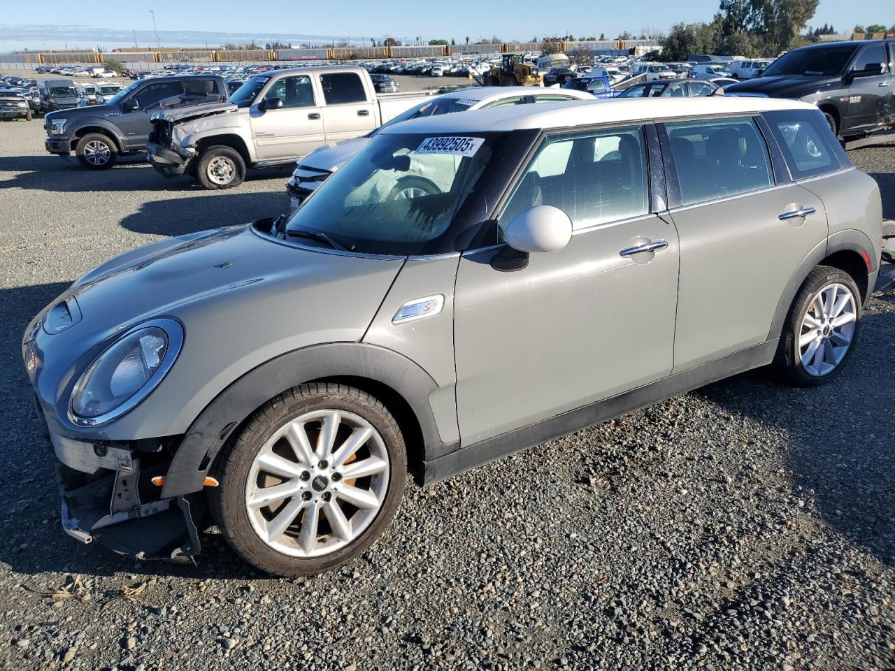 2017 MINI Cooper - Image 1
