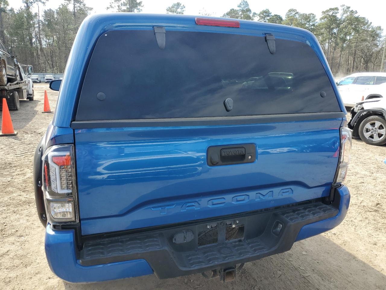 2018 Toyota Tacoma - Image 6