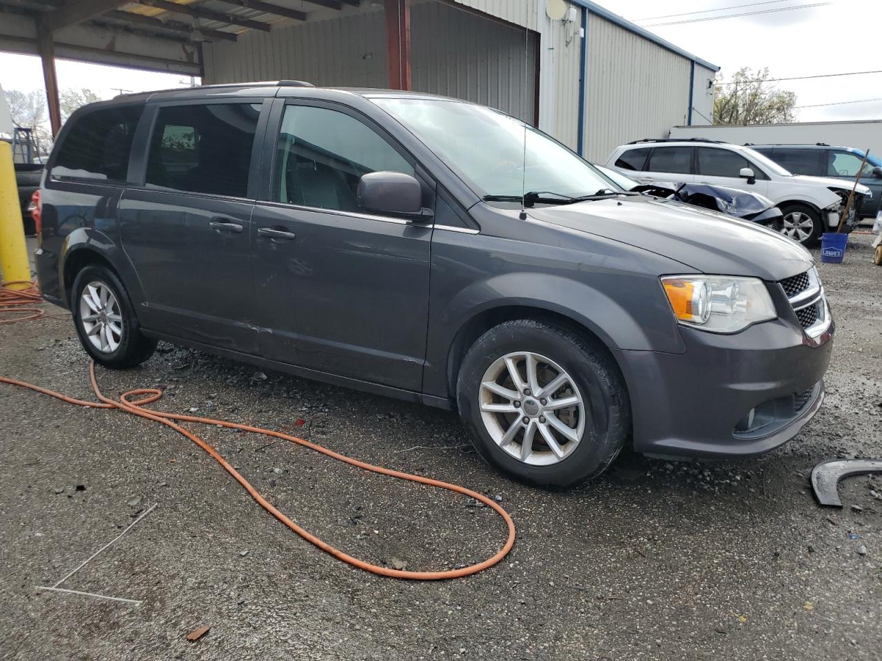 2018 Dodge Caravan - Image 4