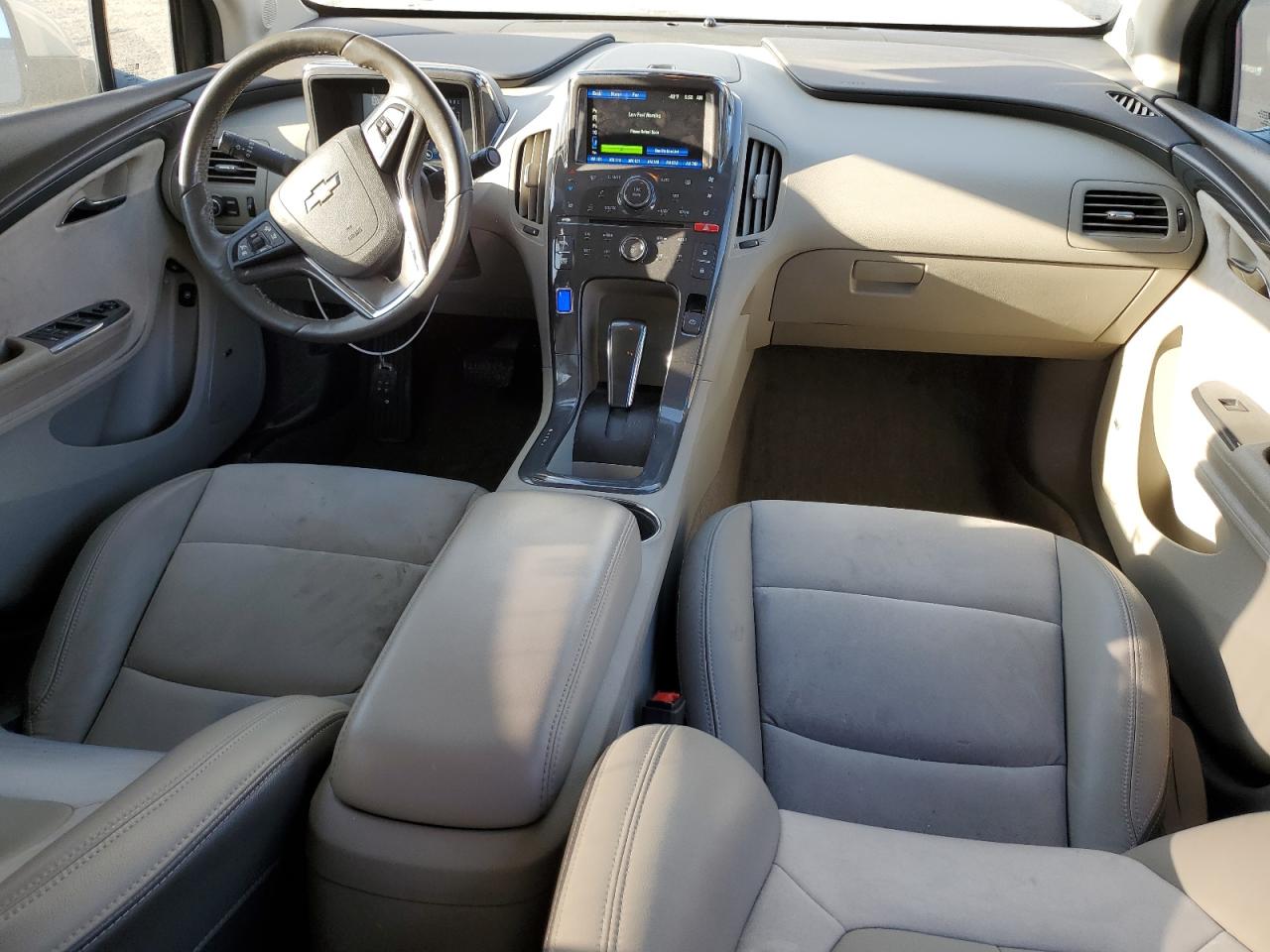 2013 Chevrolet Volt - Image 8