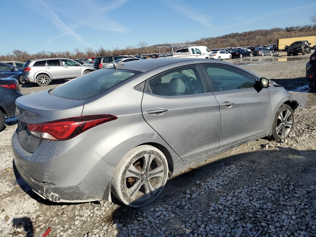 2015 Hyundai Elantra - Image 3