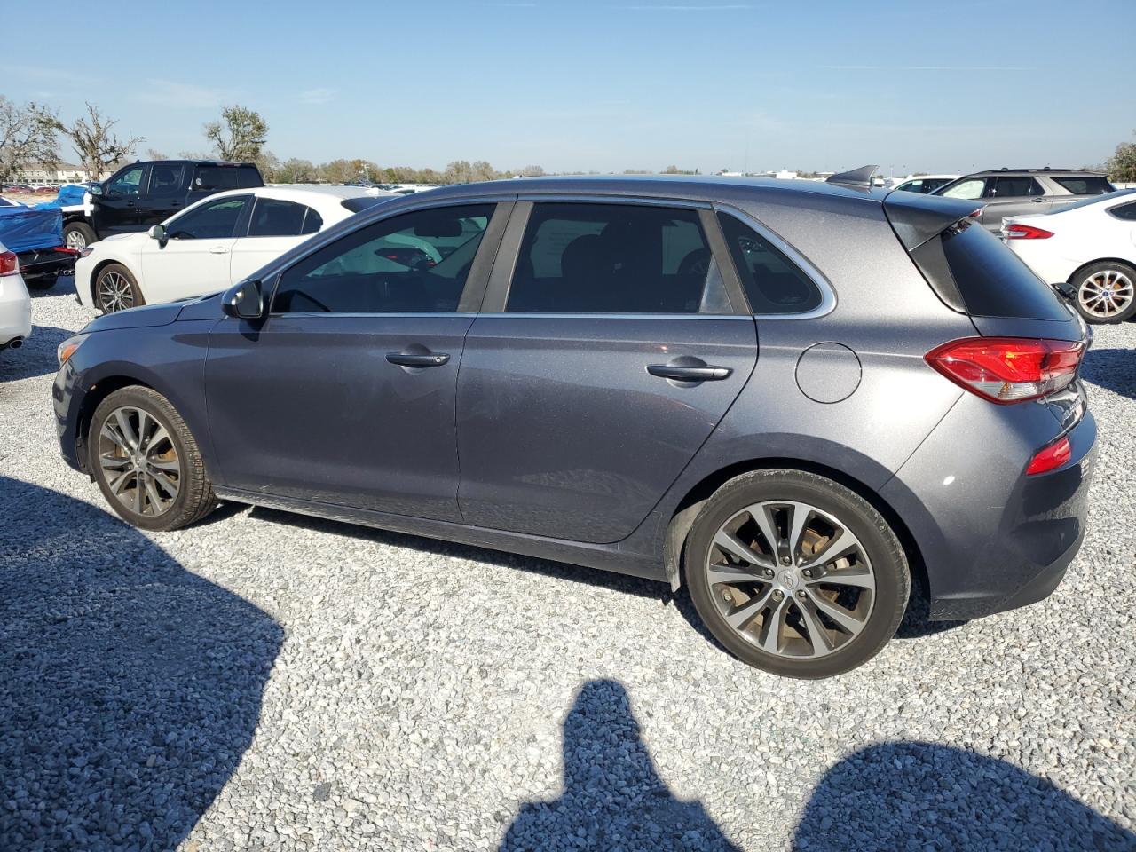 2018 Hyundai Elantra - Image 2