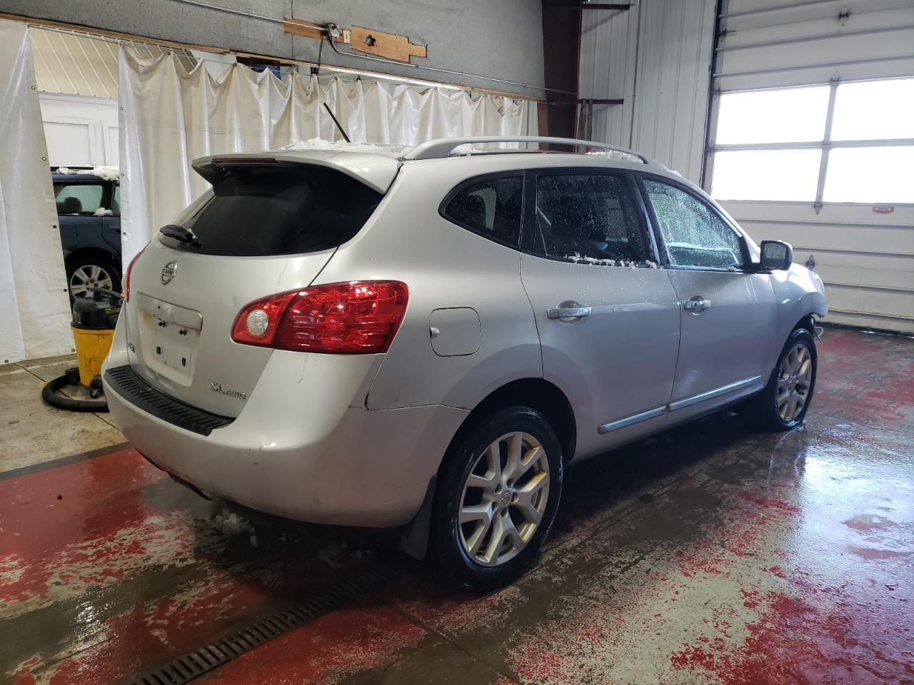 2012 Nissan Rogue - Image 3