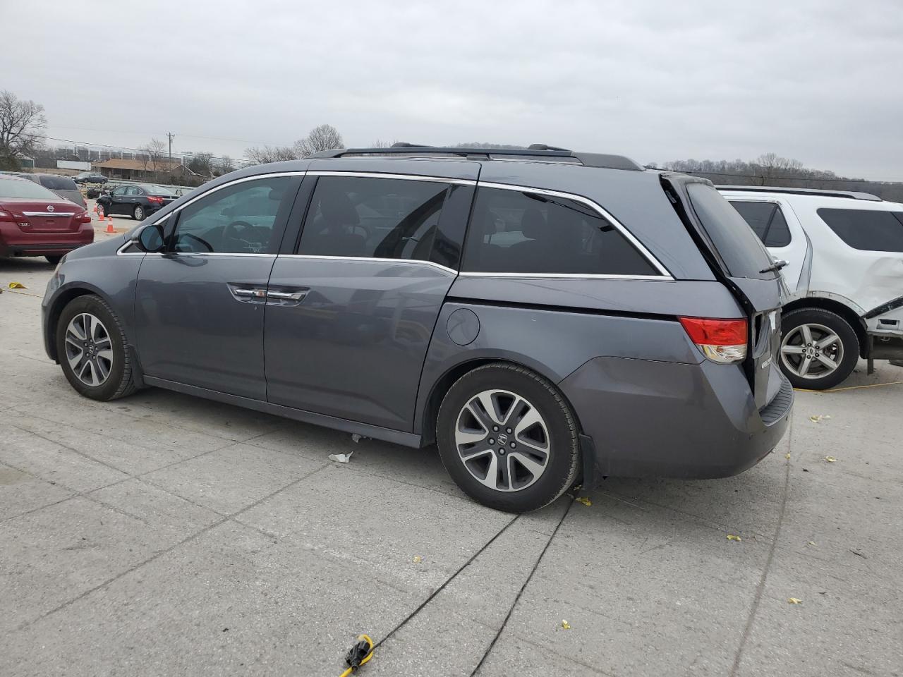 2014 Honda Odyssey - Image 2