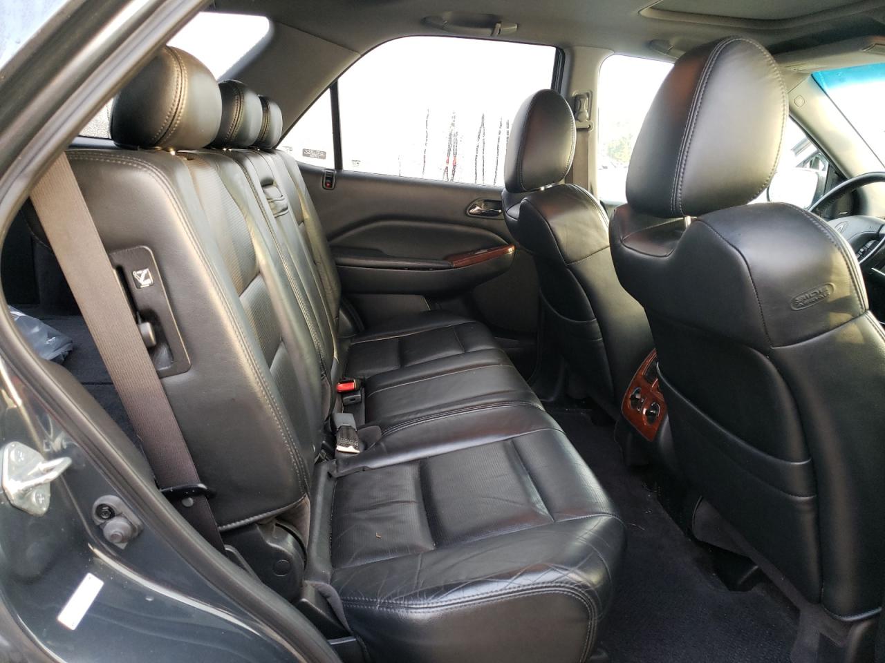 2005 Acura MDX - Image 11