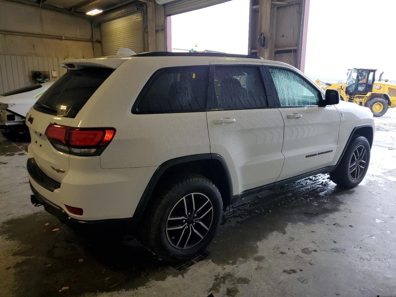 2019 Jeep Grand Cherokee - Image 3