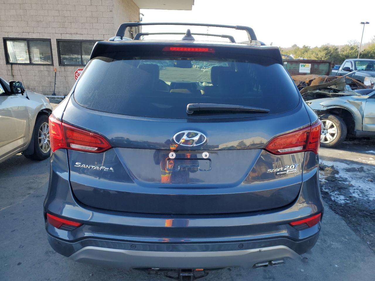 2017 Hyundai Santa Fe - Image 6