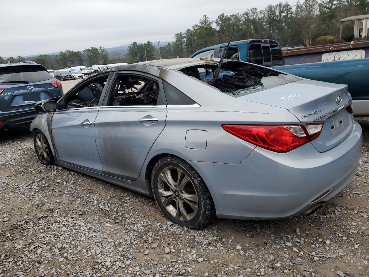 2011 Hyundai Sonata - Image 2