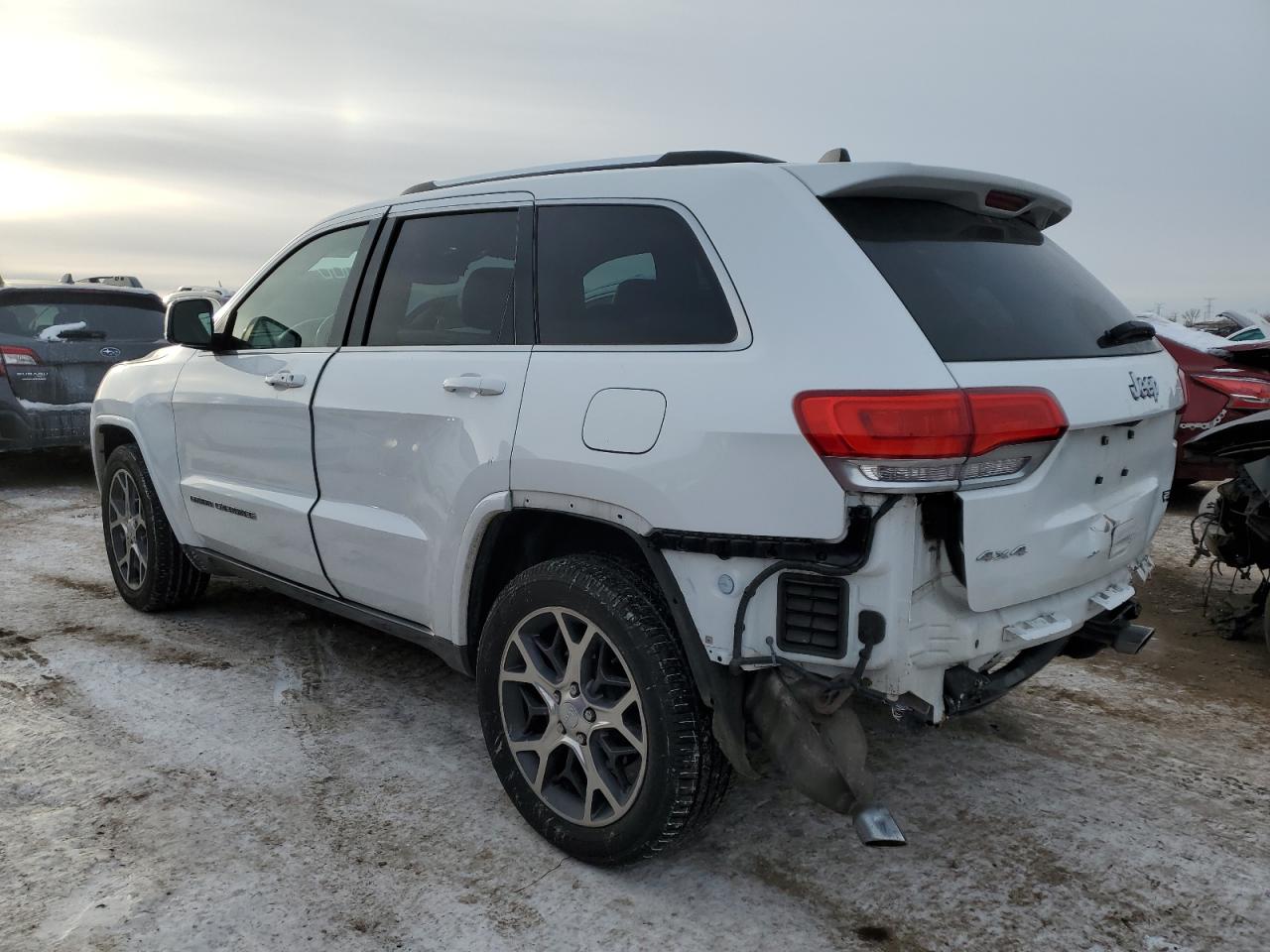 2018 Jeep Grand Cherokee - Image 2