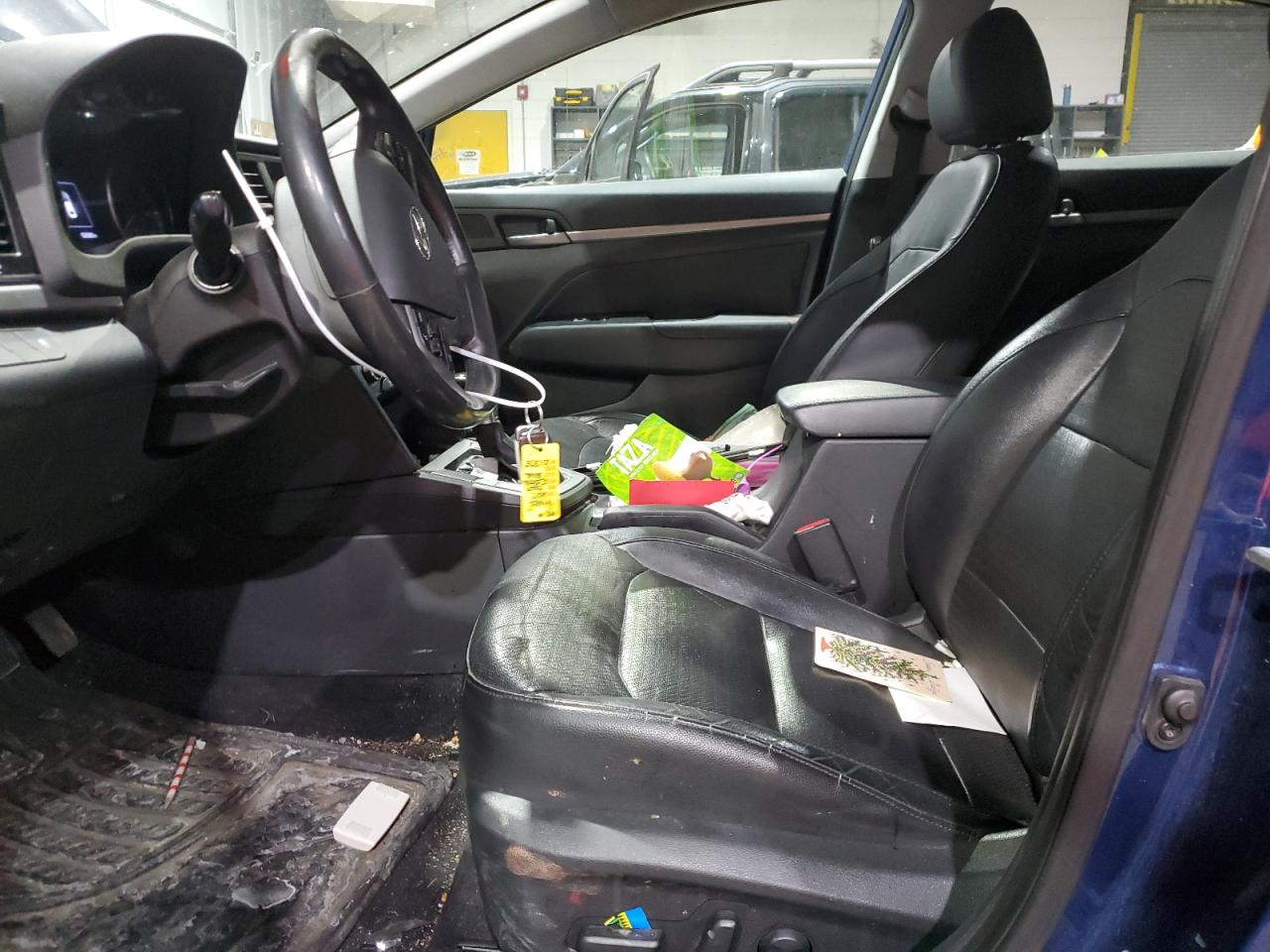 2017 Hyundai Elantra - Image 7