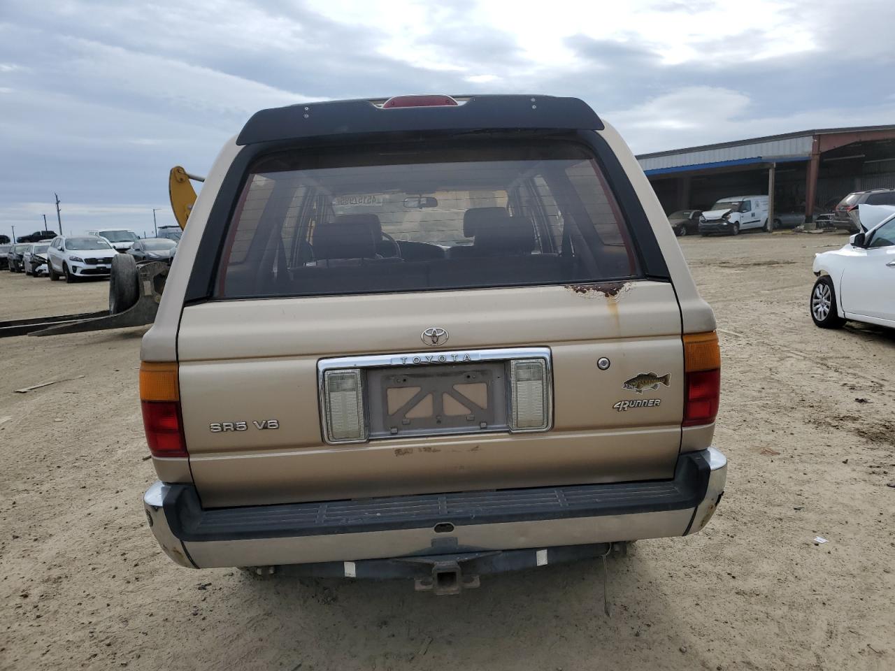 1995 Toyota 4Runner - Image 6