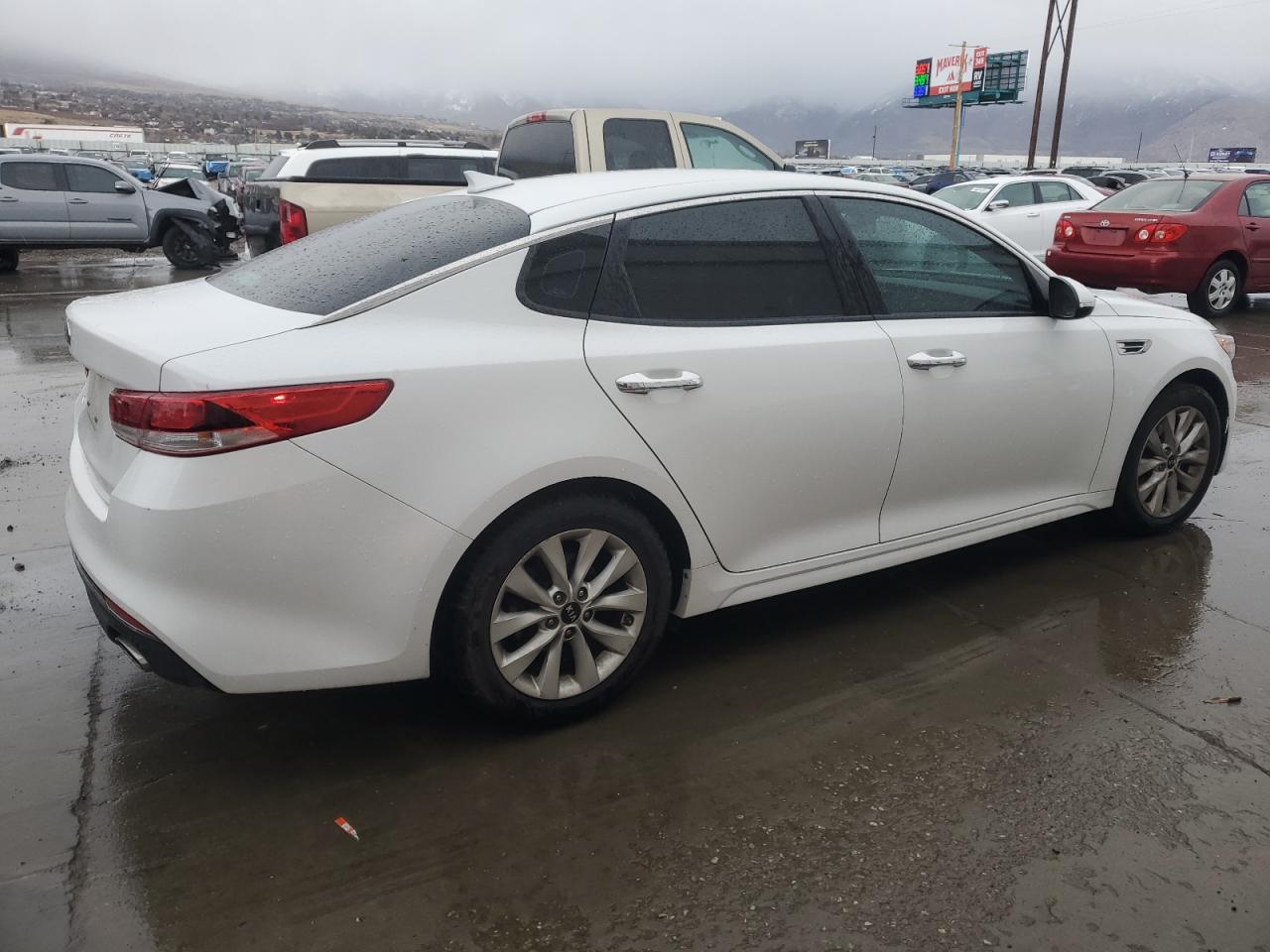 2016 Kia Optima - Image 3
