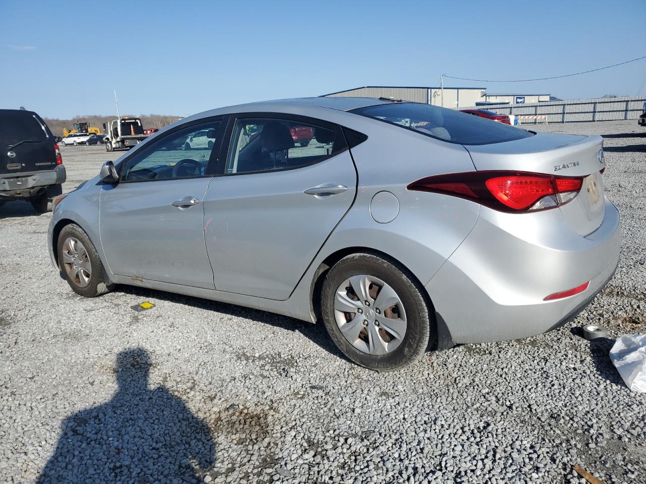 2016 Hyundai Elantra - Image 2