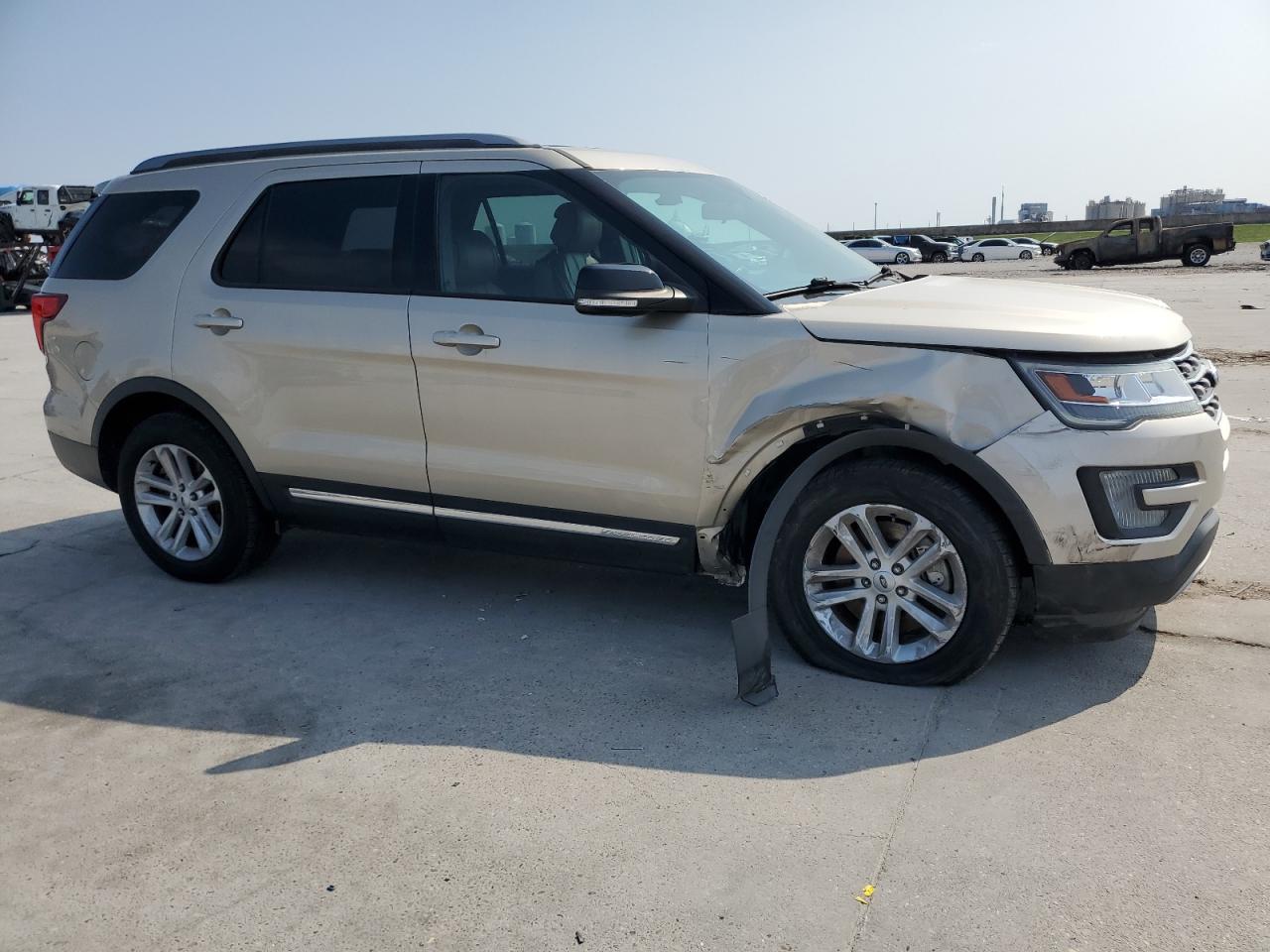 2017 Ford Explorer - Image 4