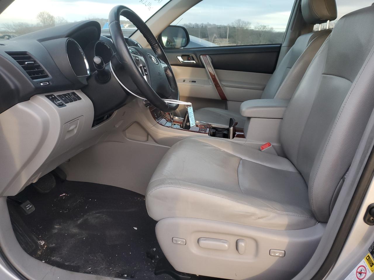 2013 Toyota Highlander - Image 7