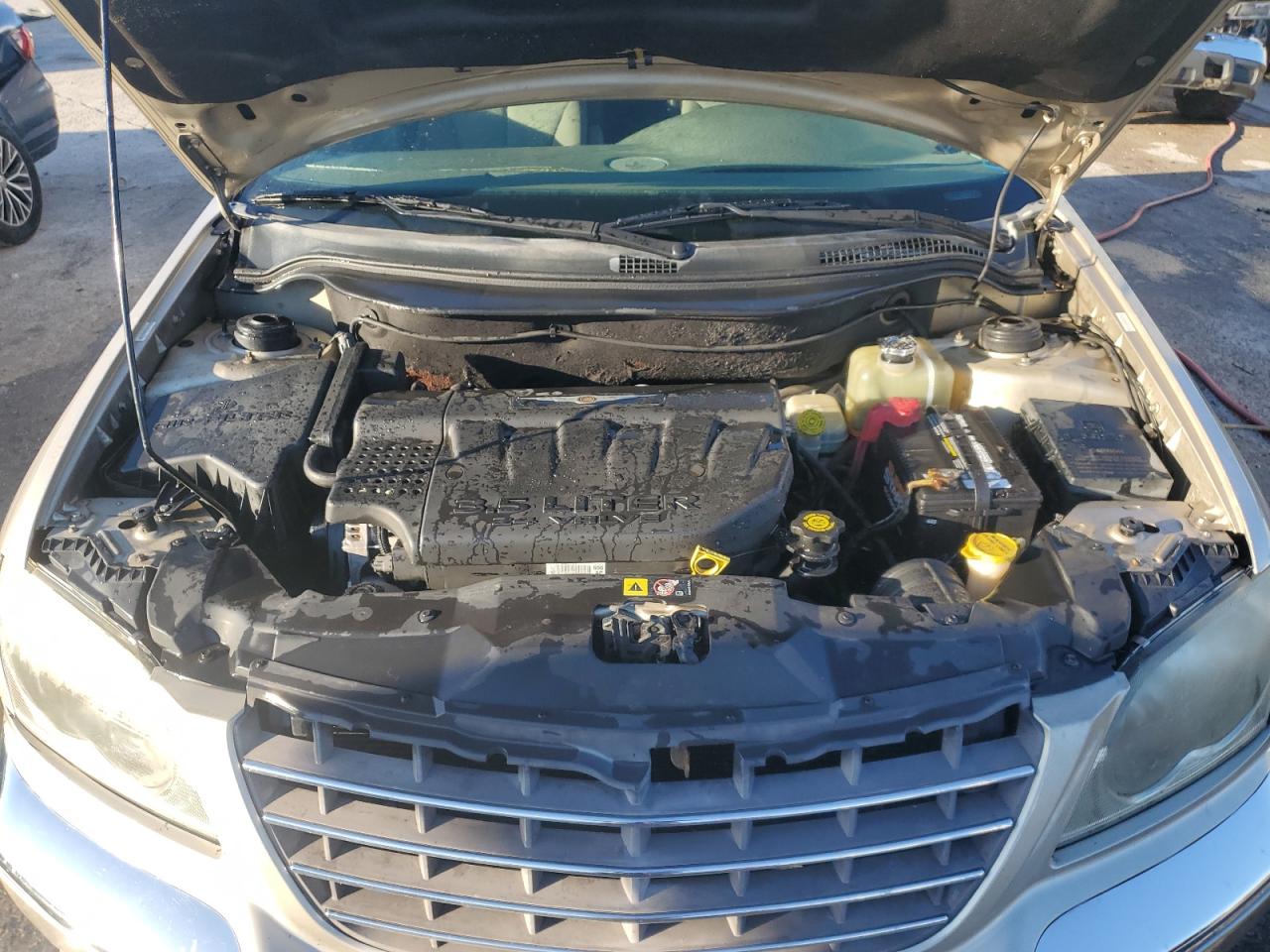2004 Chrysler Pacifica - Image 12
